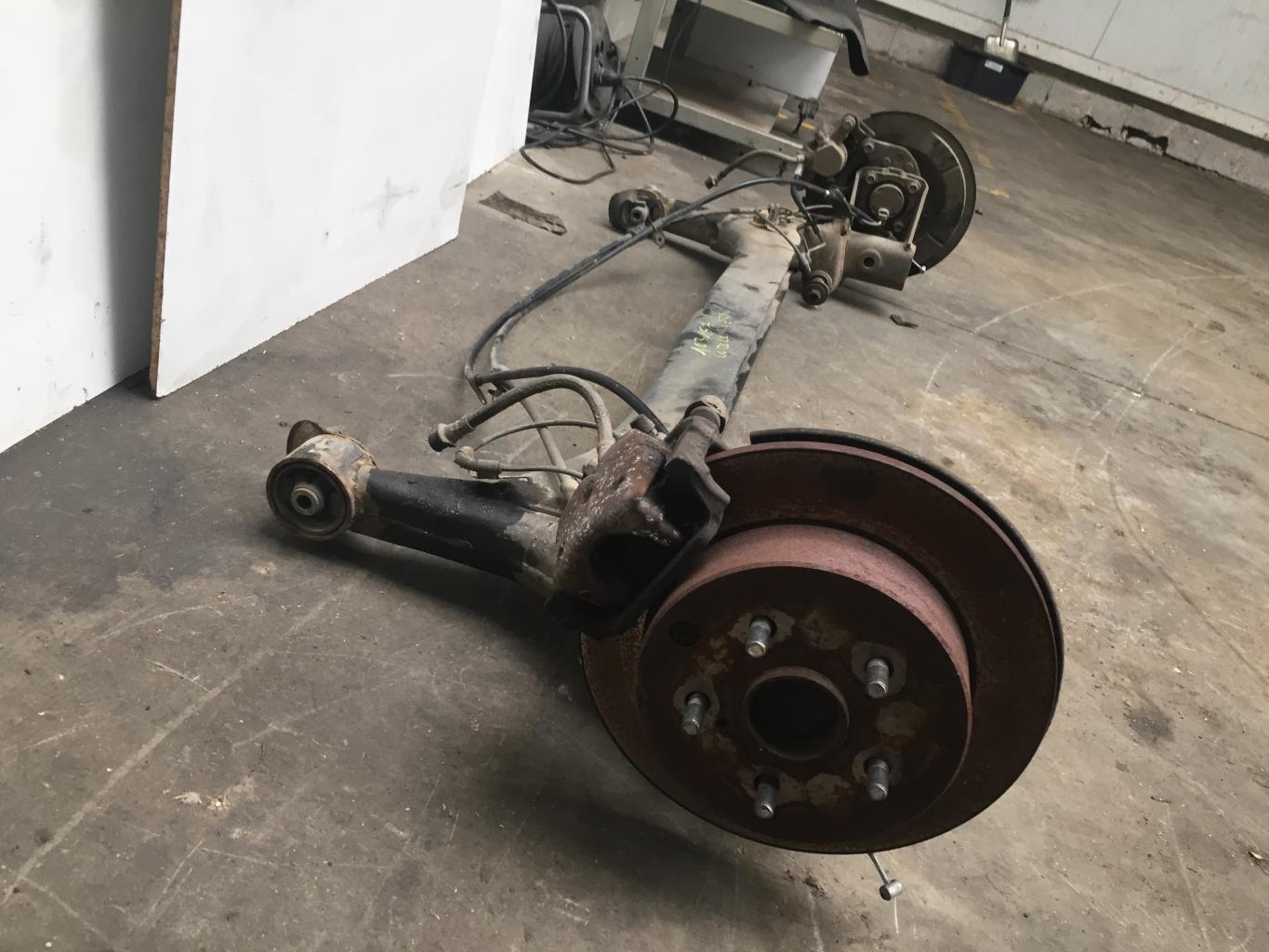 Train arriere complet TOYOTA COROLLA VERSO 2 PHASE 1 Diesel - 1