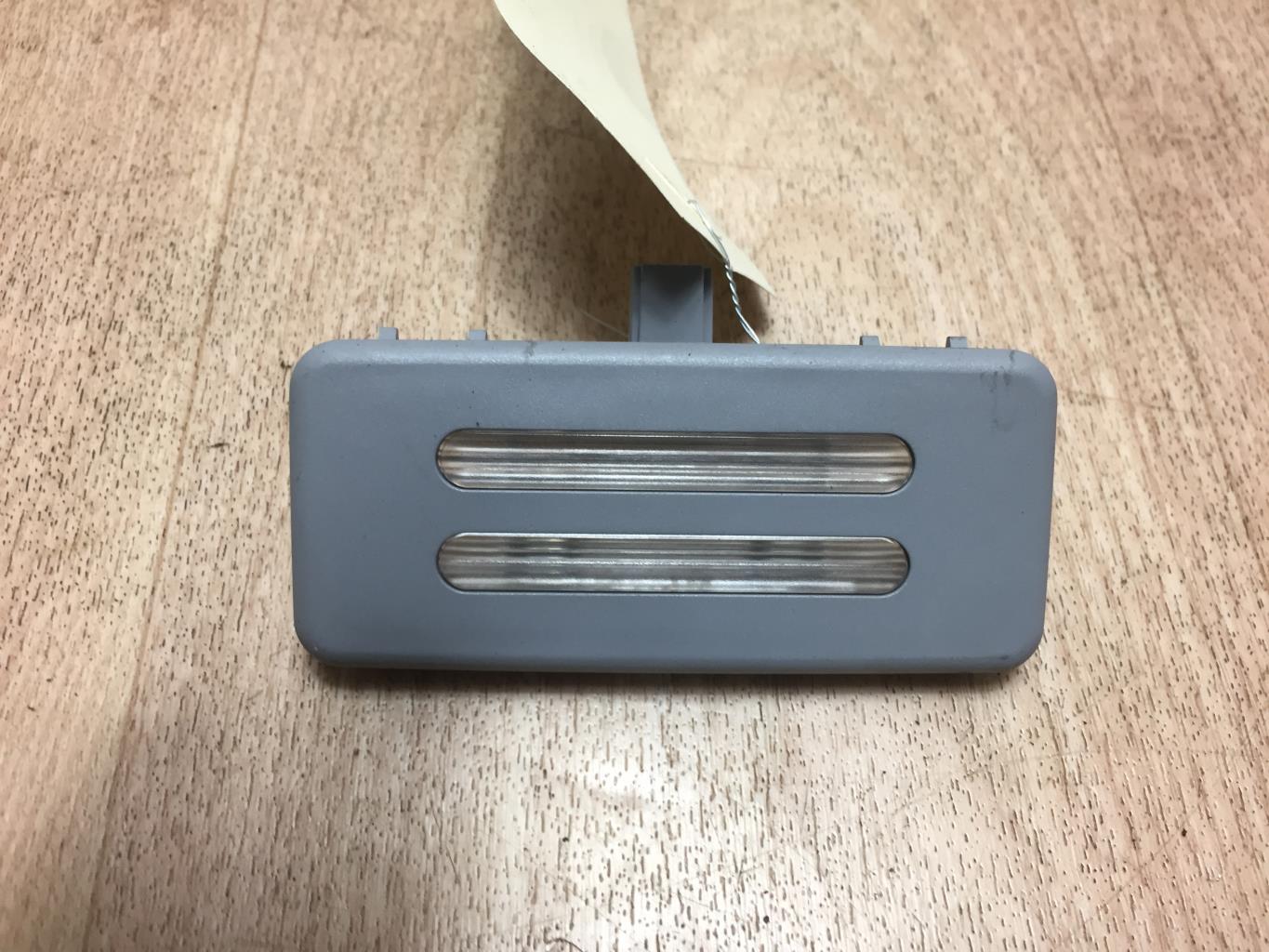 Eclairage de plafonnier BMW SERIE 1 E81 Diesel - 1
