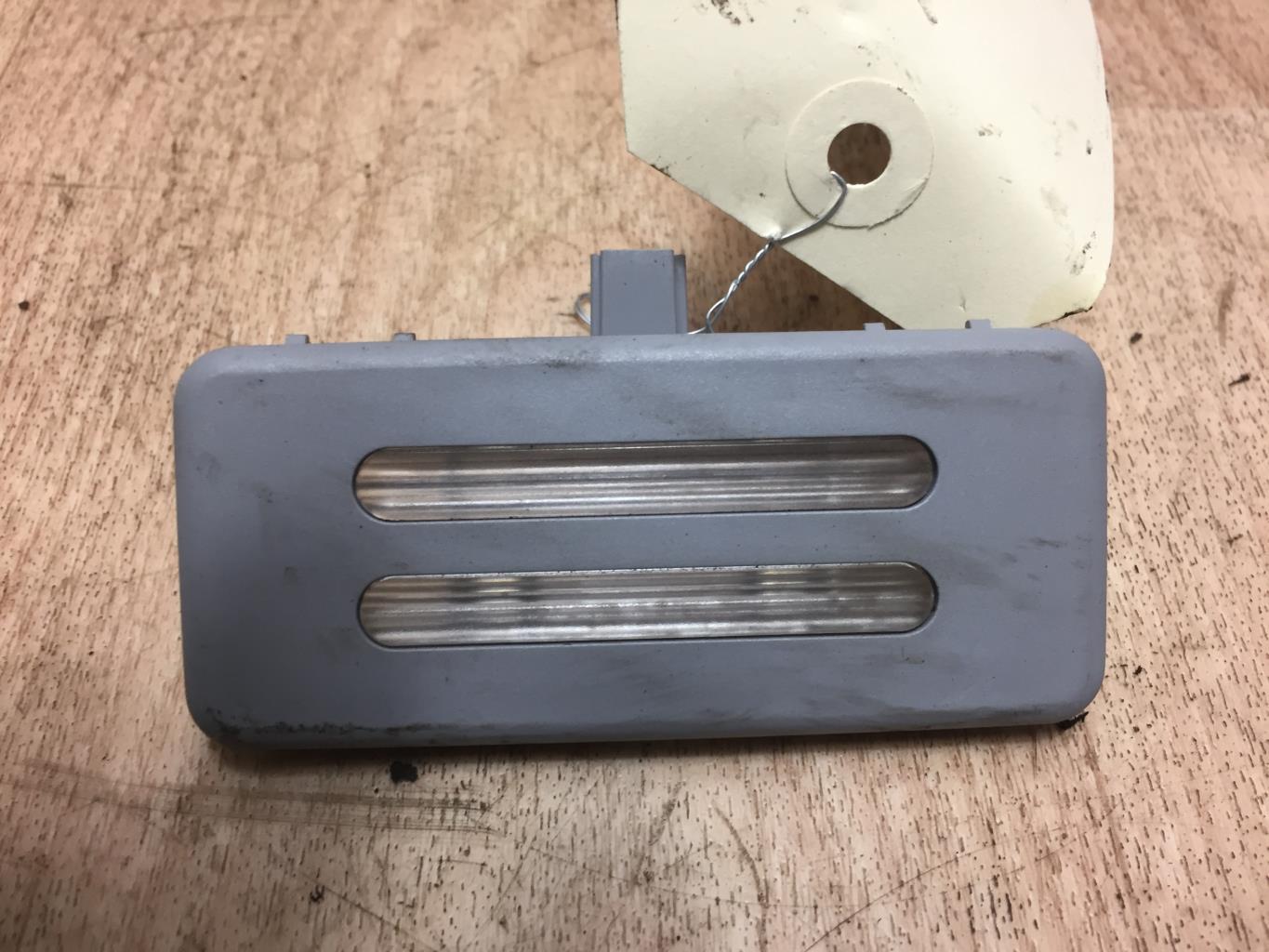 Eclairage de plafonnier BMW SERIE 1 E81 Diesel - 1