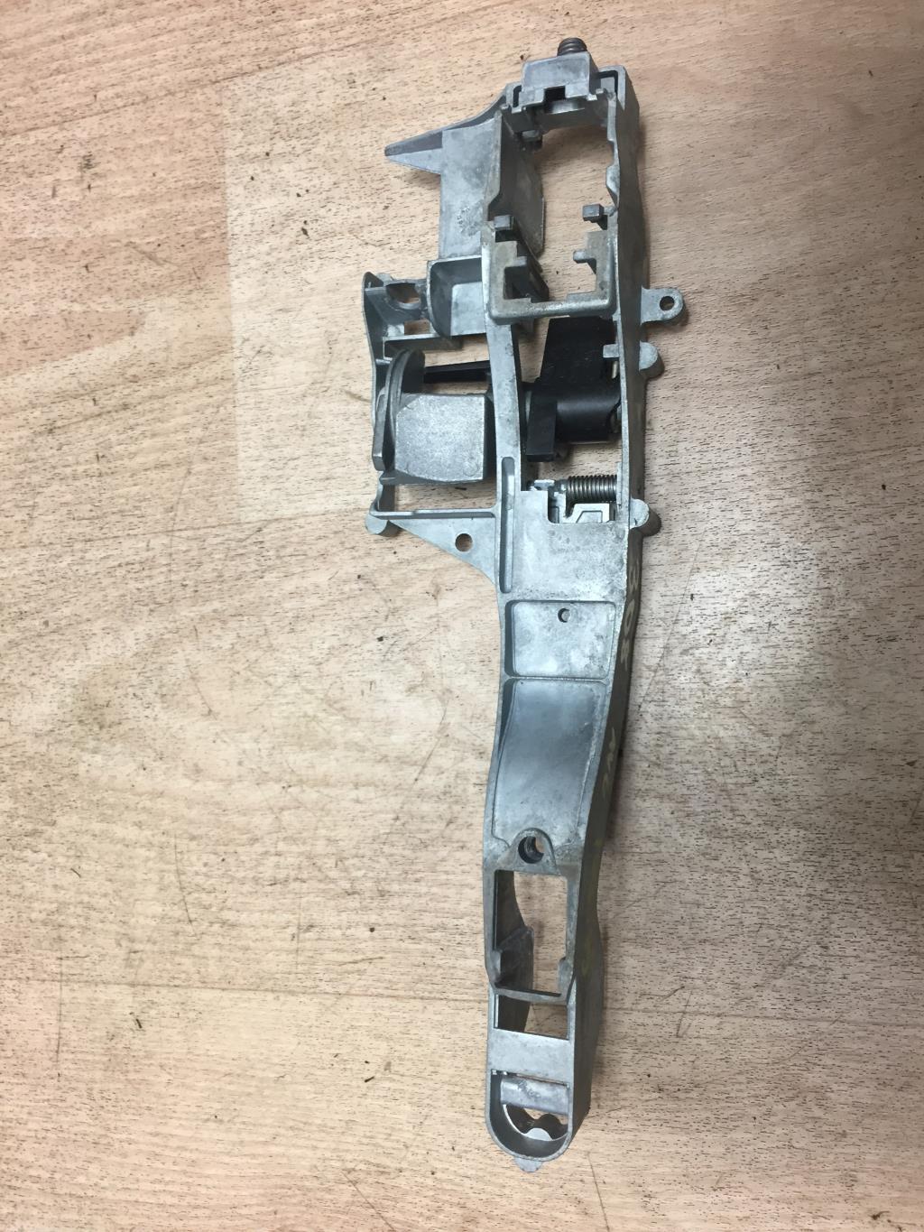 Supporto maniglia portiera anteriore sinistra PEUGEOT 308 1  - 1