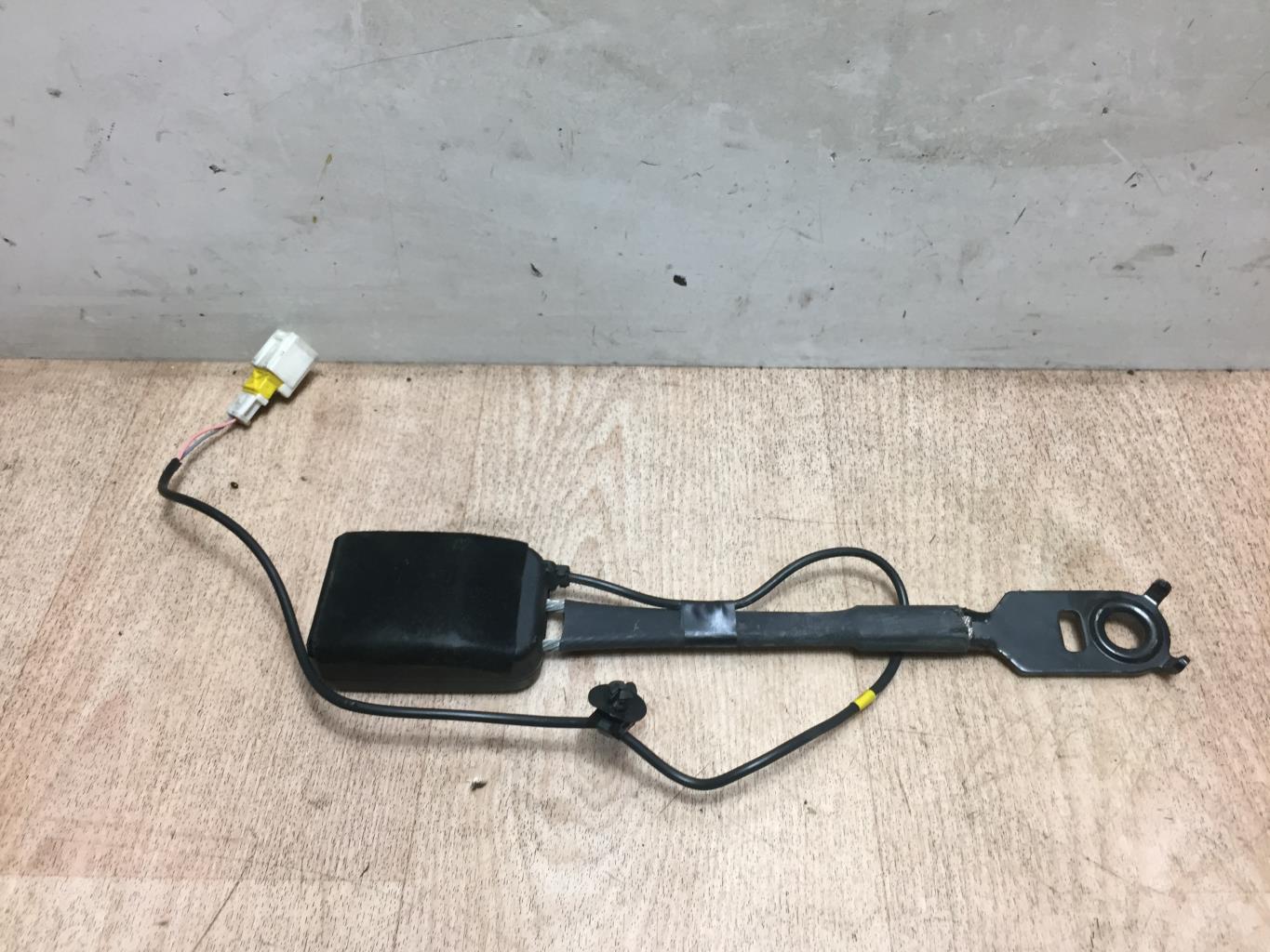 Aggancio cintura sicurezza anteriore sinistro PEUGEOT 308 1 PHASE 1 Diésel - 1