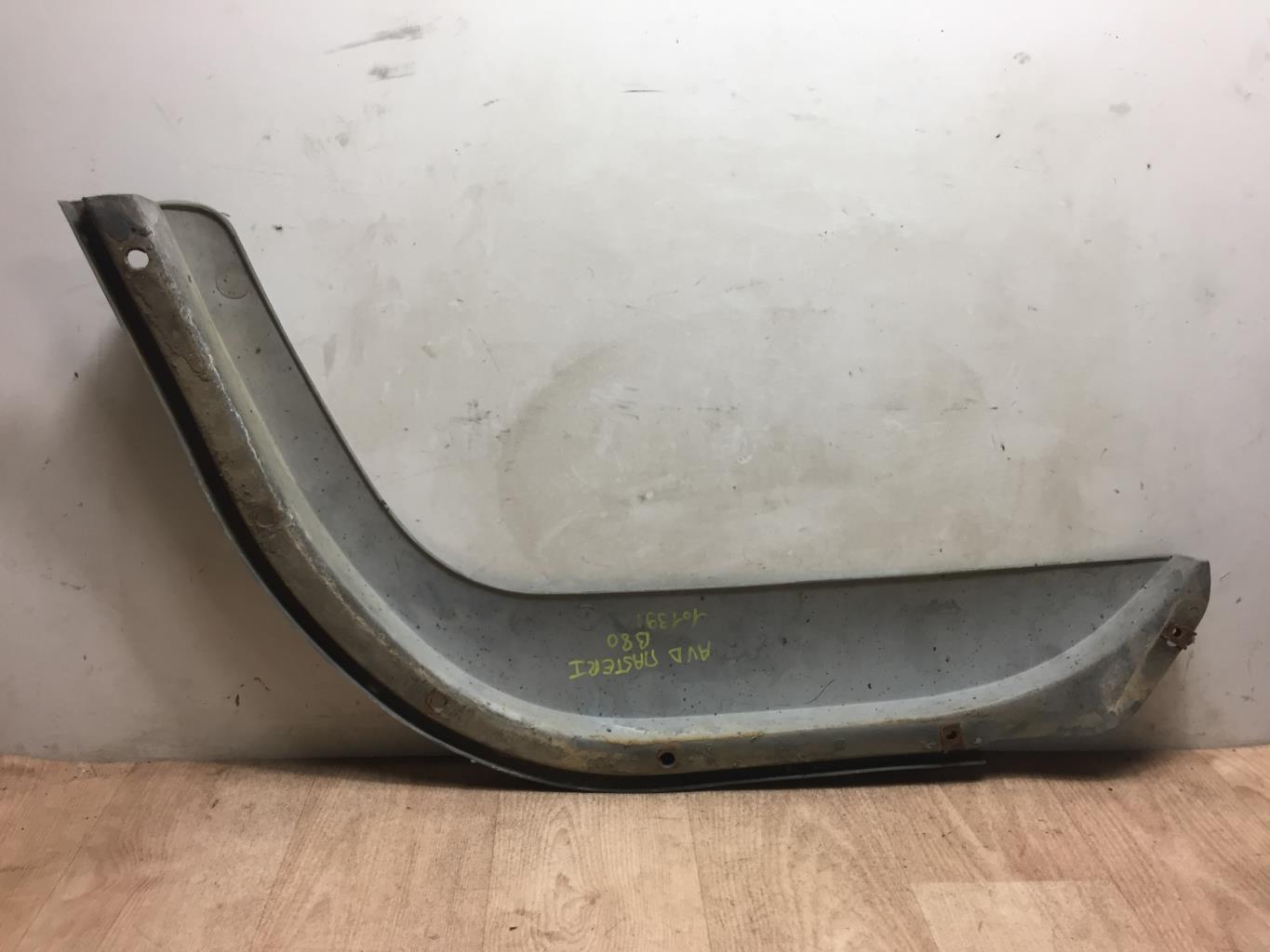 Extension d'aile avant droit RENAULT B80 Diesel - 1
