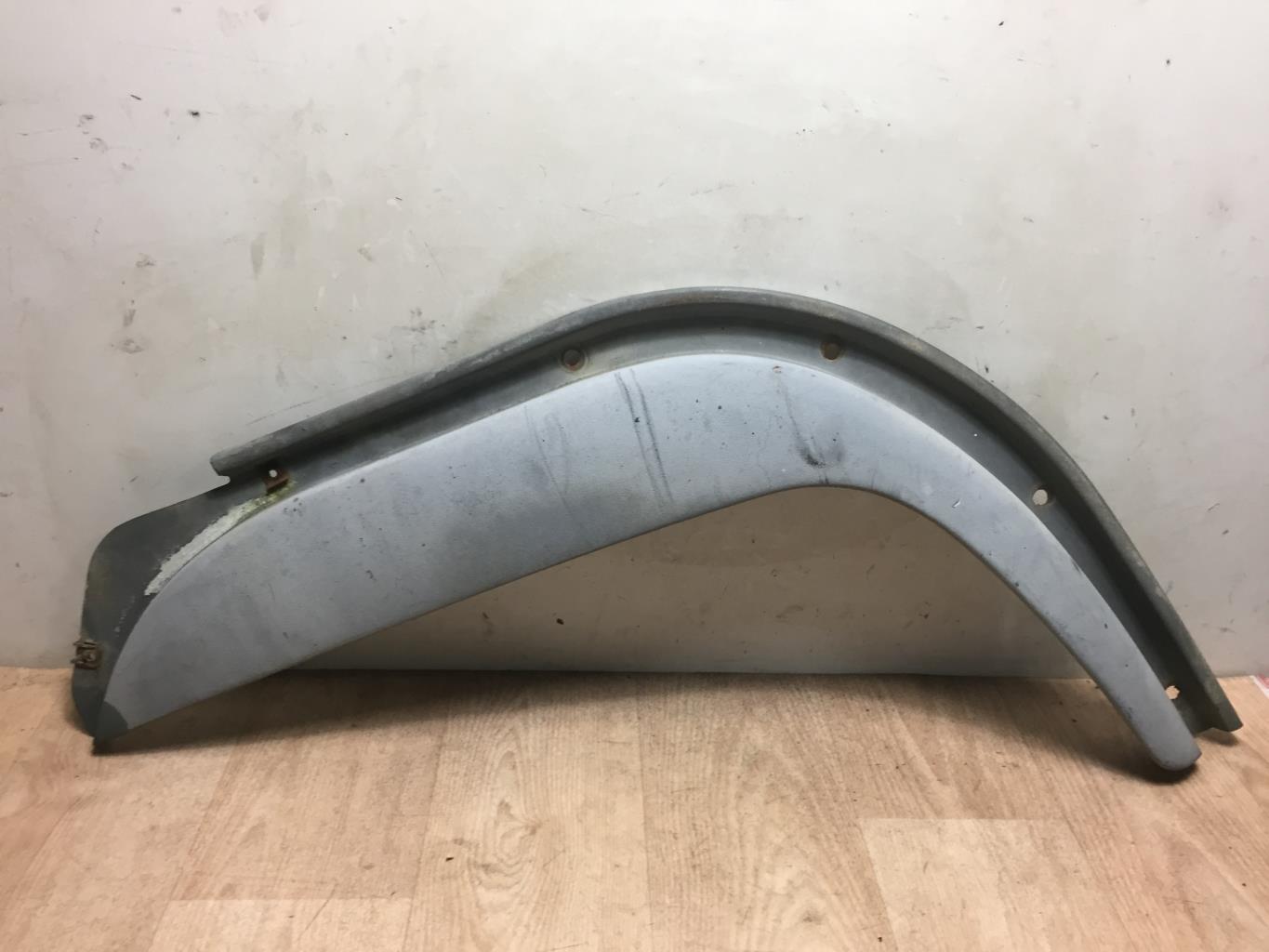 Extension d'aile avant gauche RENAULT B80 Diesel - 1