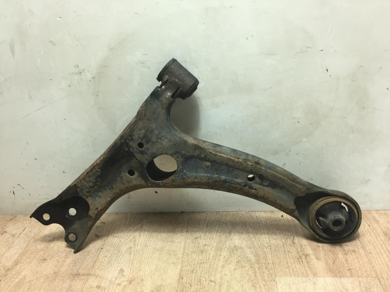 Triangle avant droit TOYOTA COROLLA 10 PHASE 2 Diesel - 1
