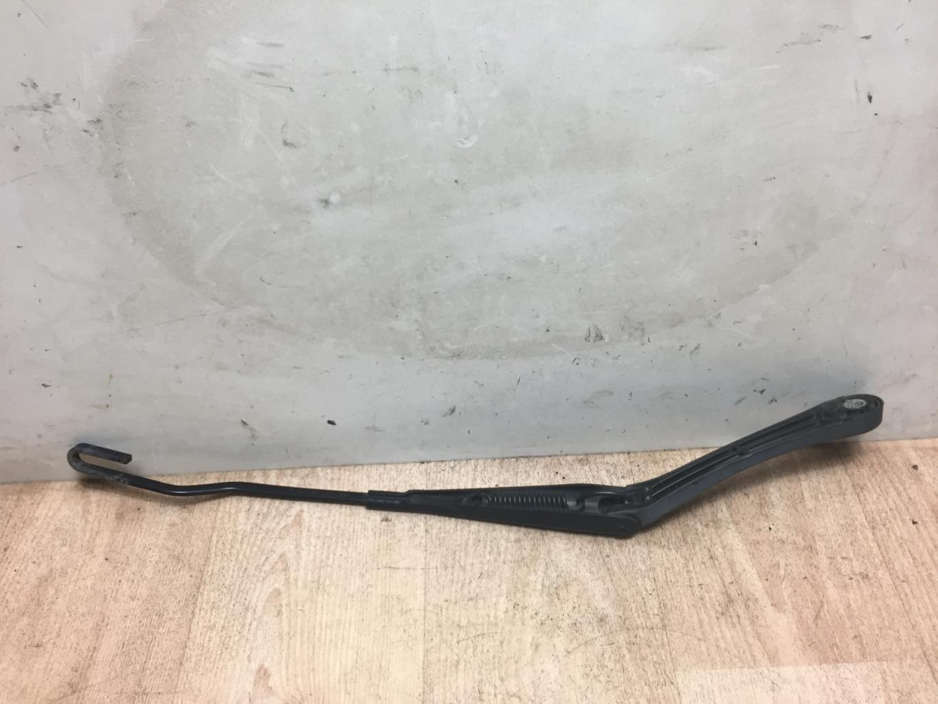 Braccio tergicristallo anteriore sinistro MERCEDES CLASSE C 203 PHASE 1 Diésel - 1