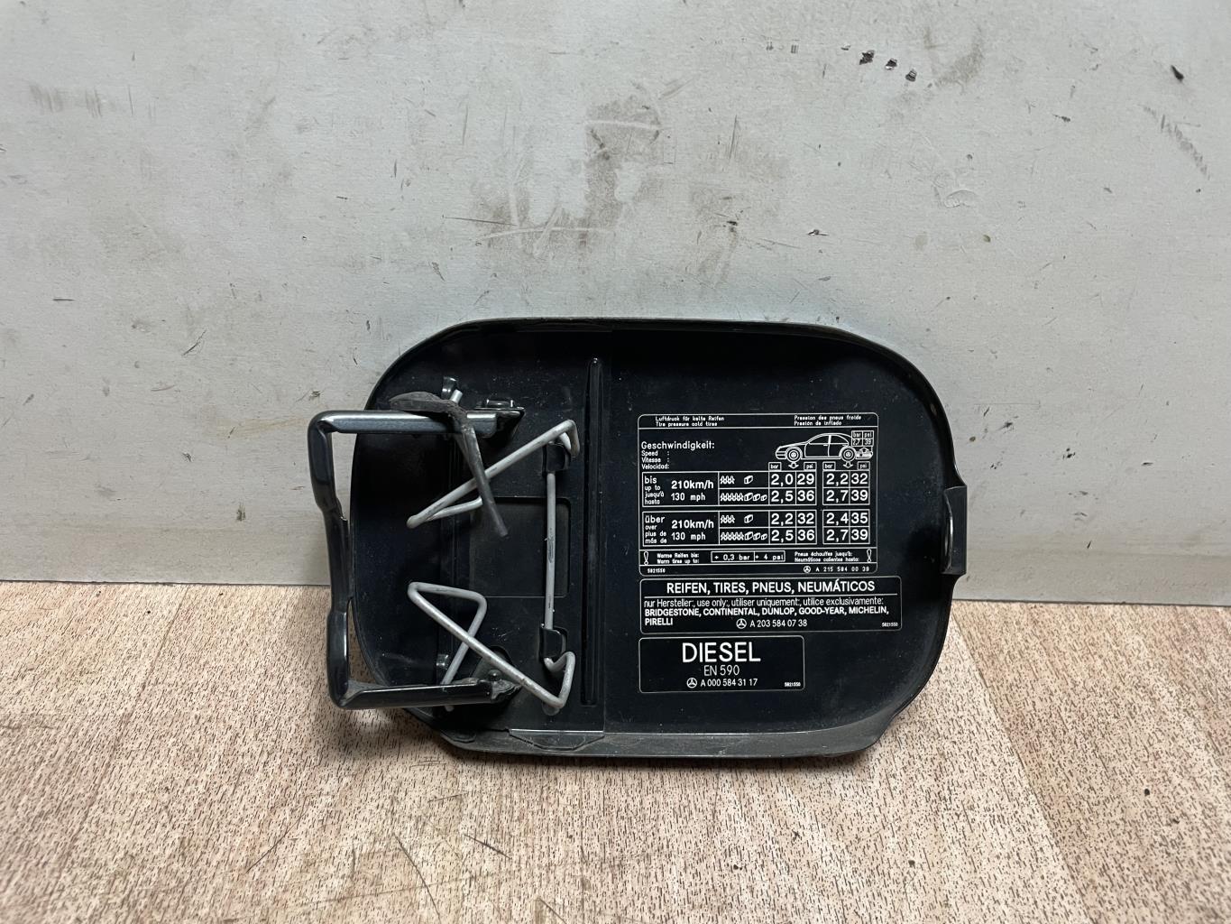 Sportello carburante MERCEDES CLASSE C 203 PHASE 1 Diésel - 1