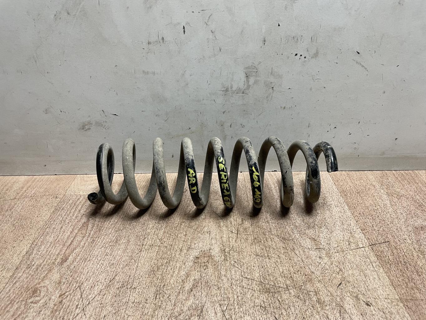 Molla sospensione posteriore destra BMW SERIE 1 E81 Diésel - 1
