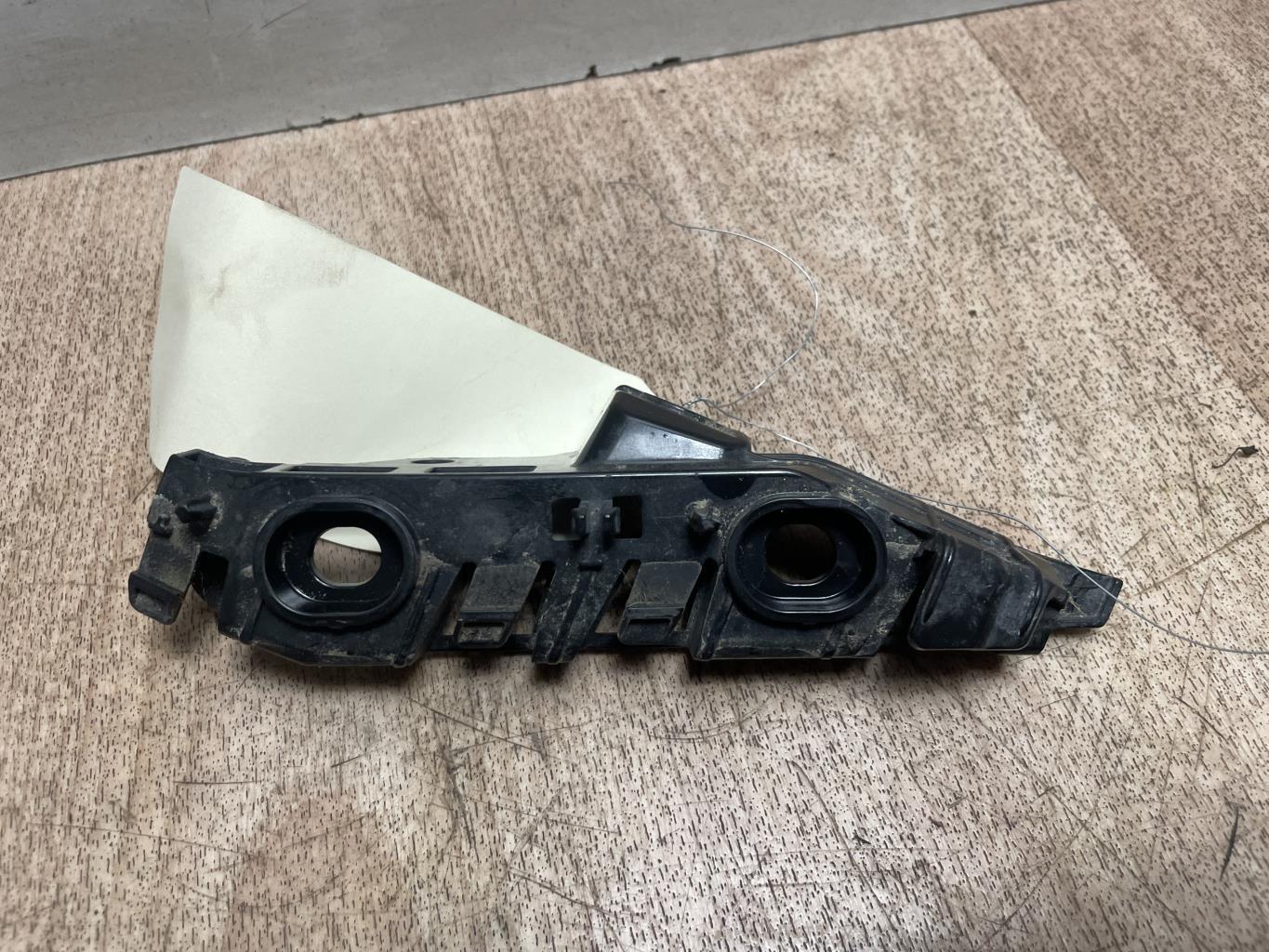 Support de pare chocs avant VOLKSWAGEN PASSAT 7 PHASE 1 BREAK Diesel - 1