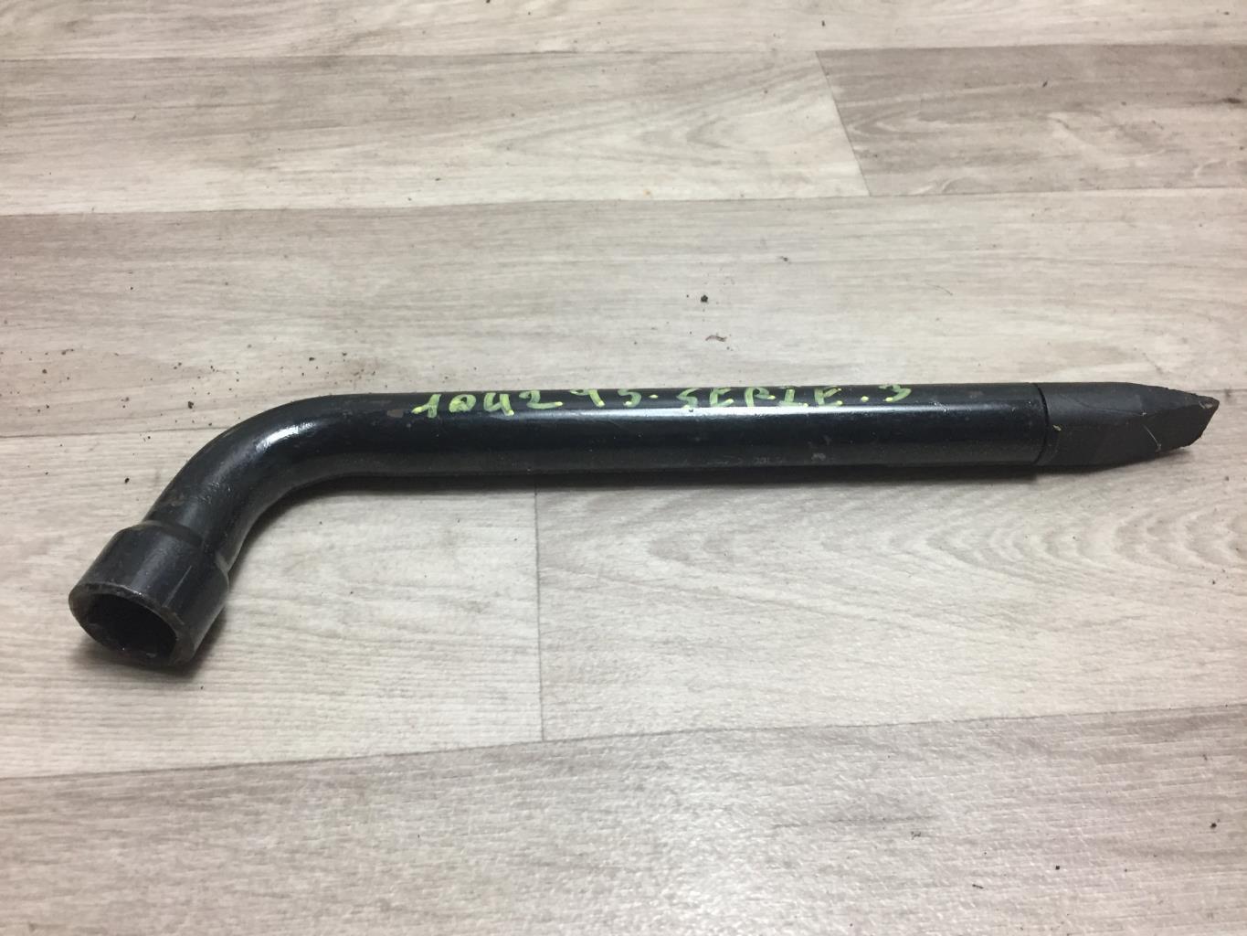 Manivelle cric BMW SERIE 3 E46 COUPE PHASE 1 Essence - 1