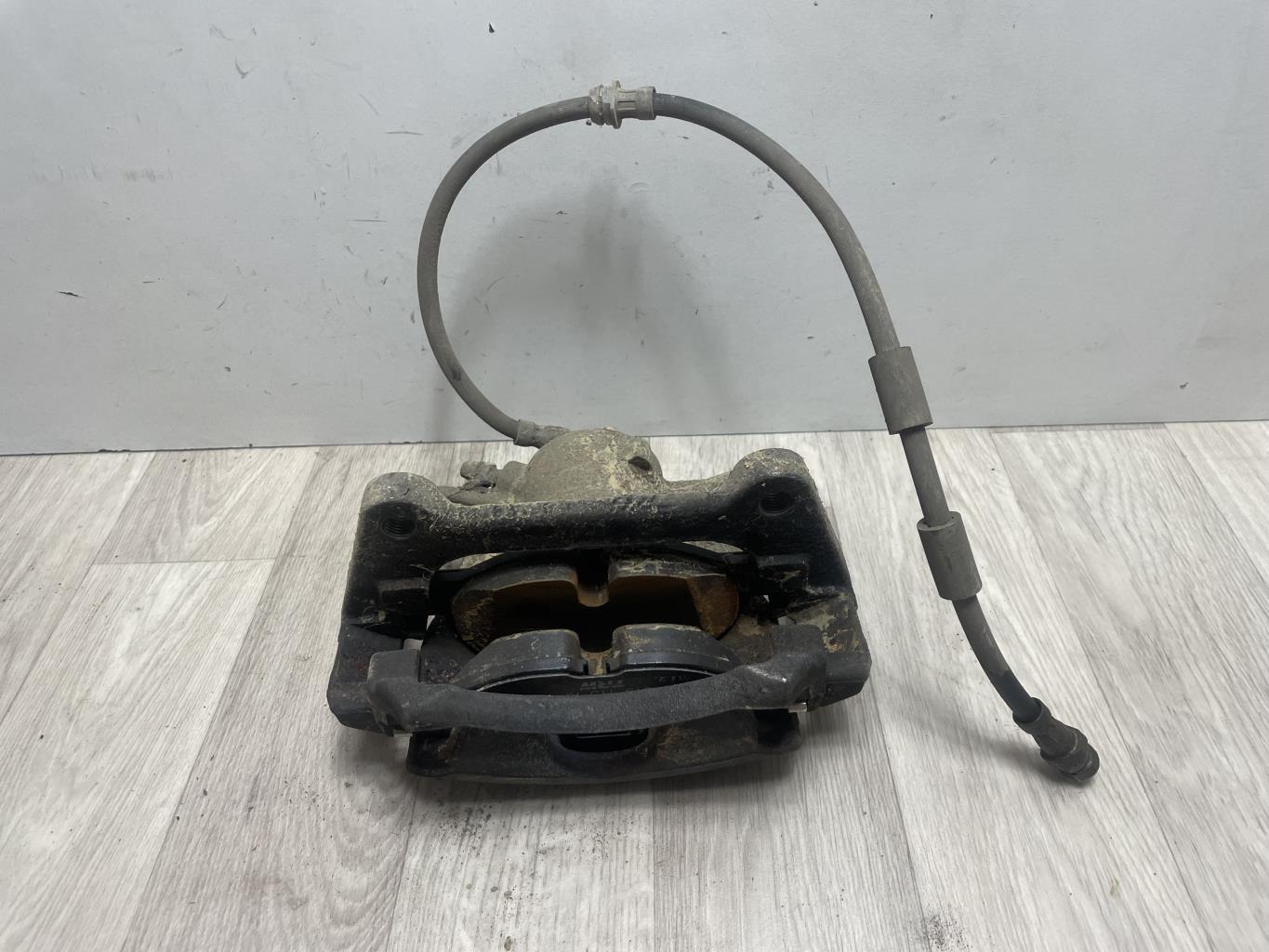 Pinza freni anteriore sinistra VOLKSWAGEN PASSAT 7 PHASE 1 BREAK Diésel - 1