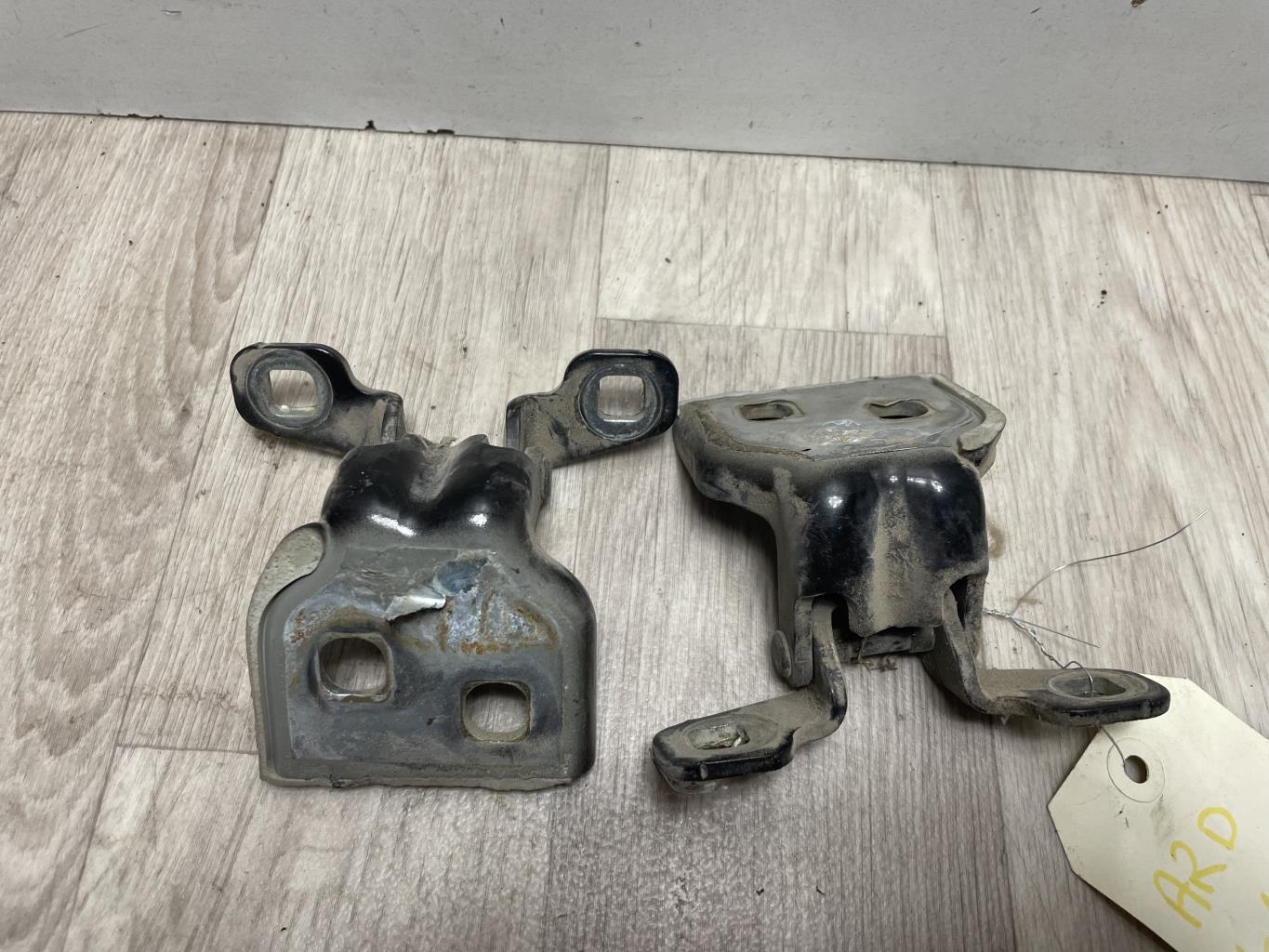 Cerniera portiera posteriore destra DACIA DUSTER 1 PHASE 1 Diésel - 1