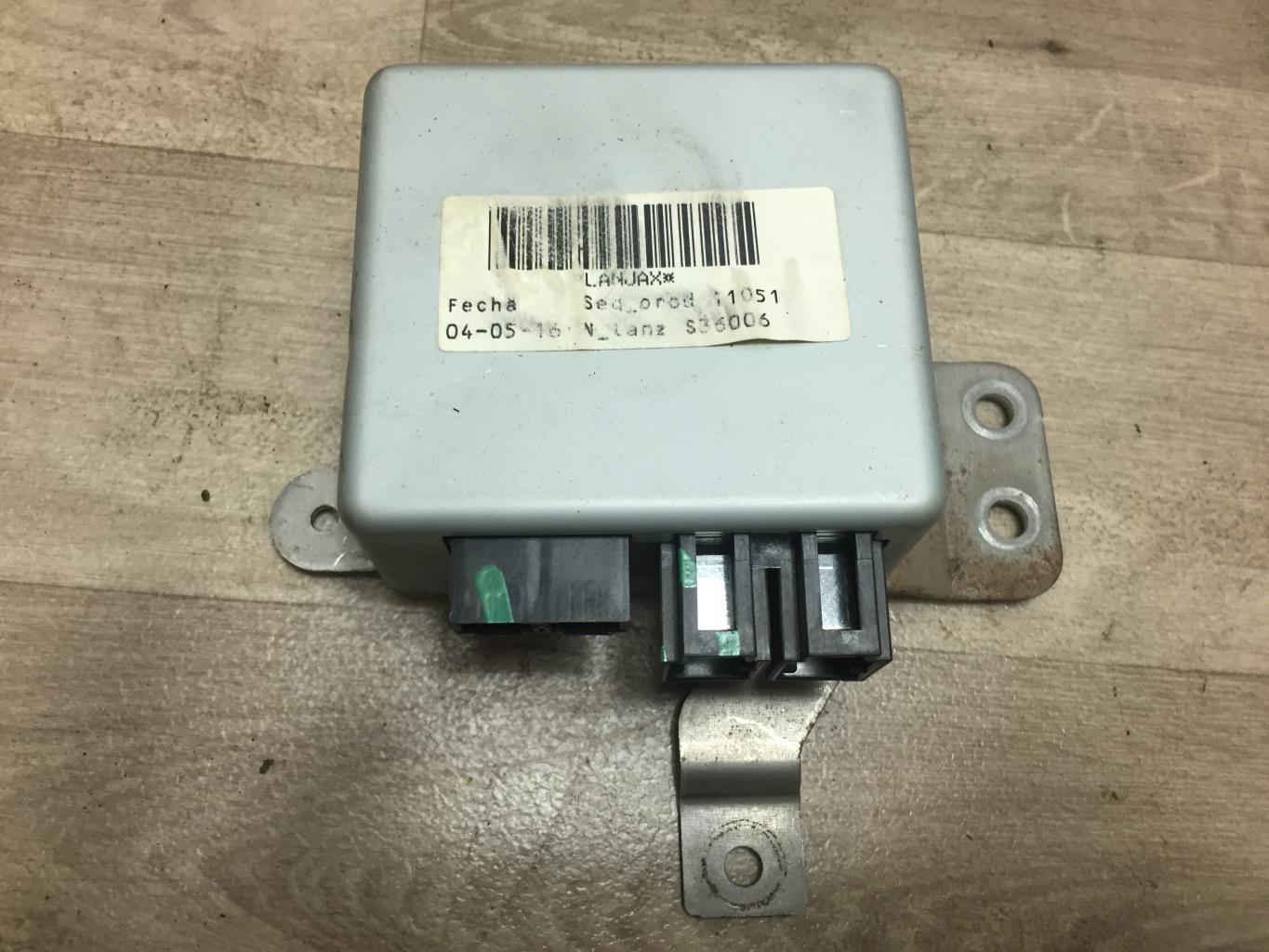 Boitier de direction NISSAN NV200 Diesel - 1