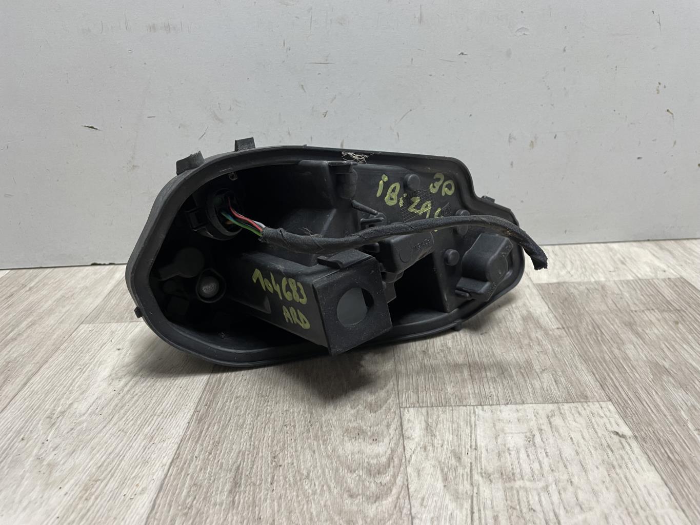 Base portalampade fanale posteriore destro SEAT IBIZA 4 PHASE 1 Gasolina - 1