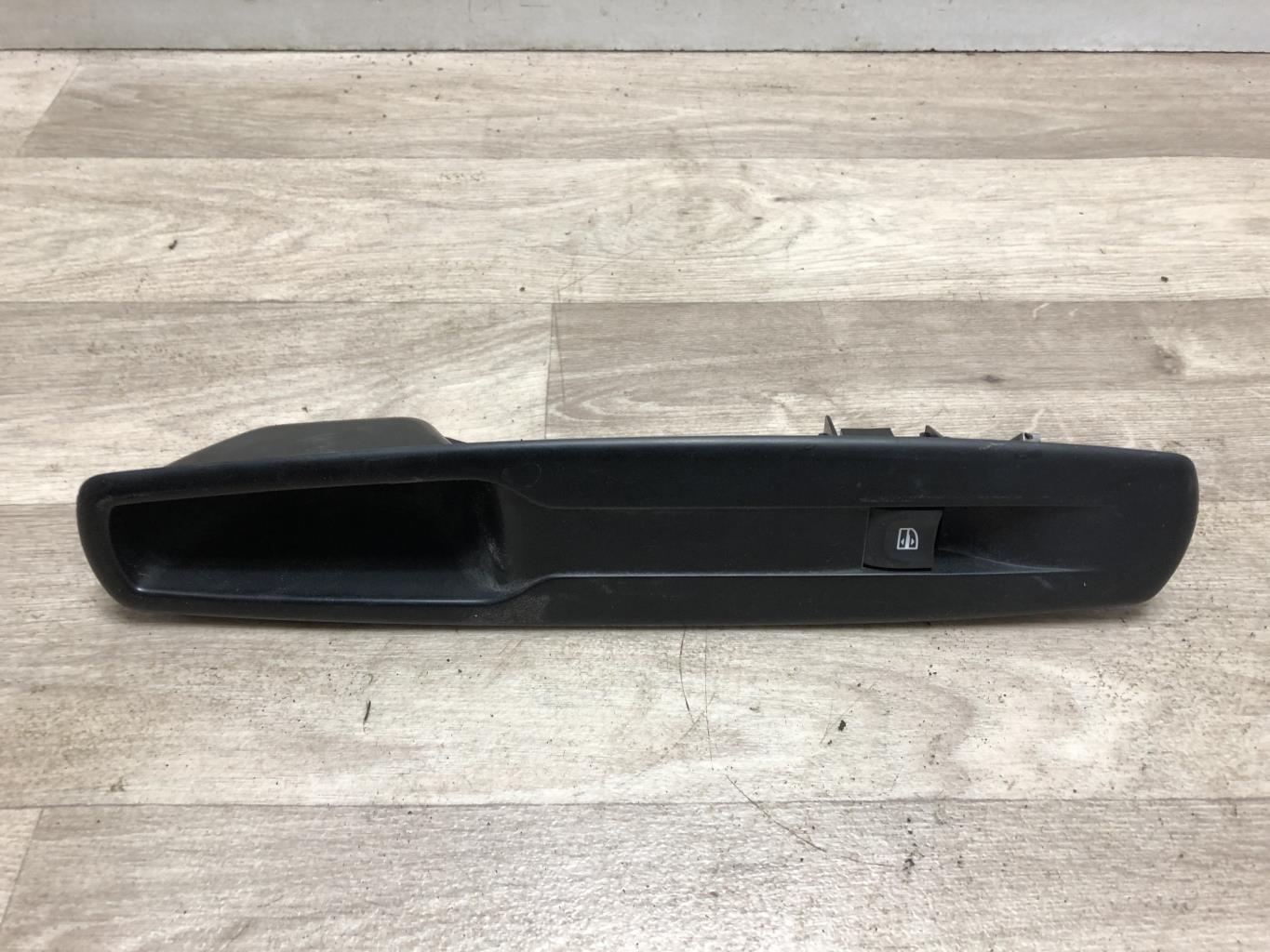 Interruttore lavacristalli anteriore destro RENAULT GRAND SCENIC 3 PHASE 1 Diésel - 1
