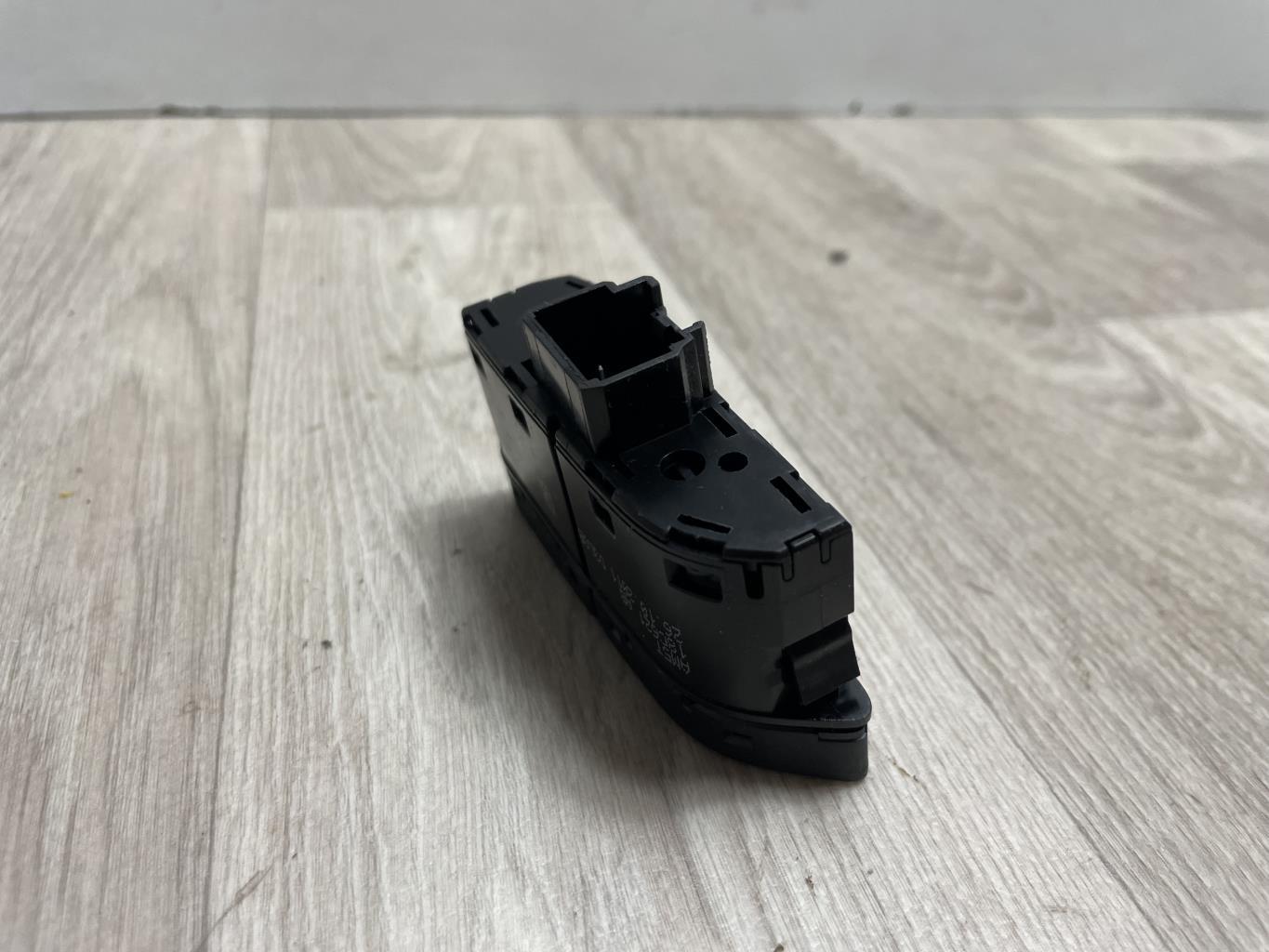 Bouton/Interrupteur FORD FOCUS 3 PHASE 1 BREAK Diesel - 1
