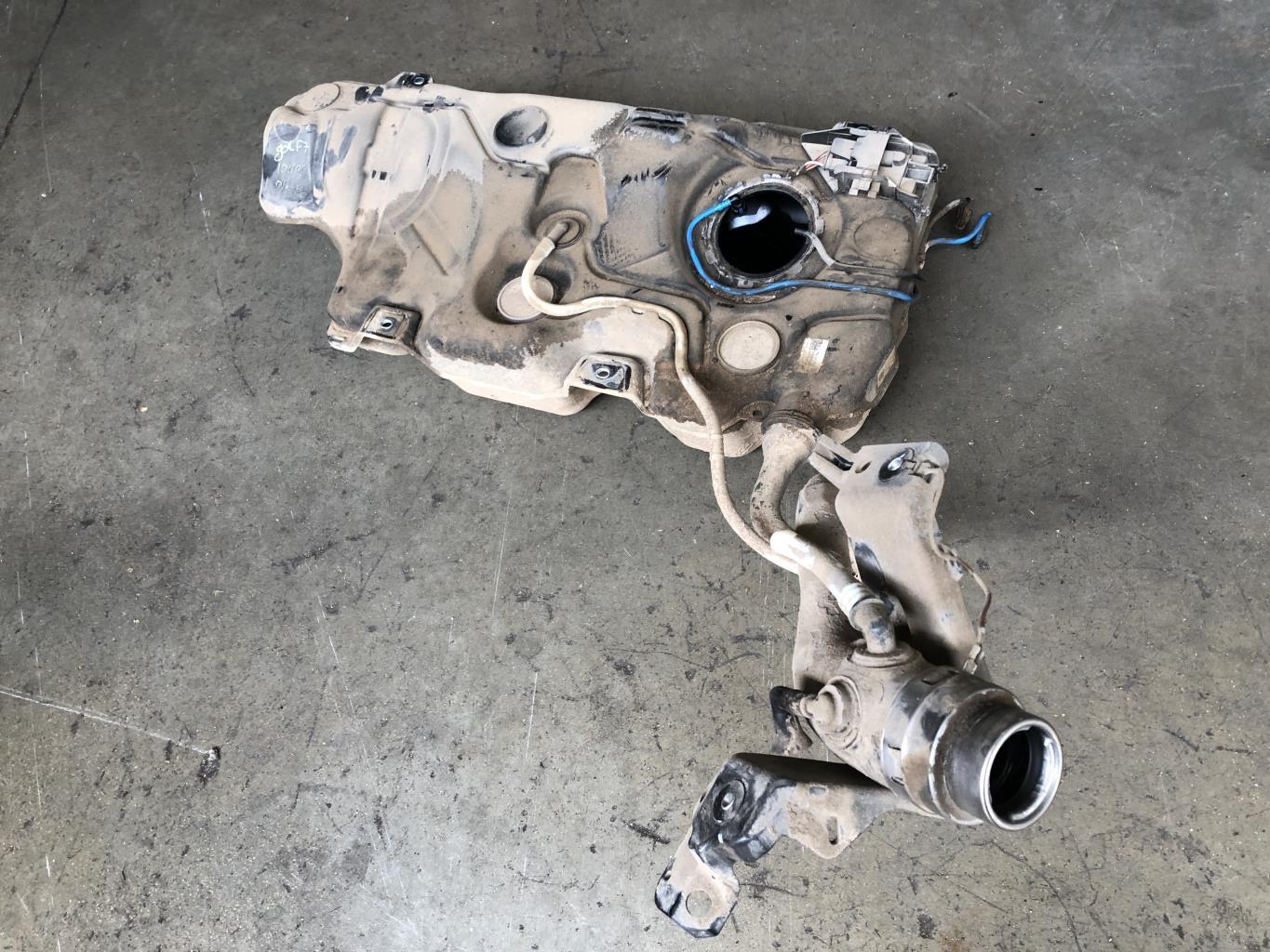 Reservoir VOLKSWAGEN GOLF 7 PHASE 1 Diesel - 1