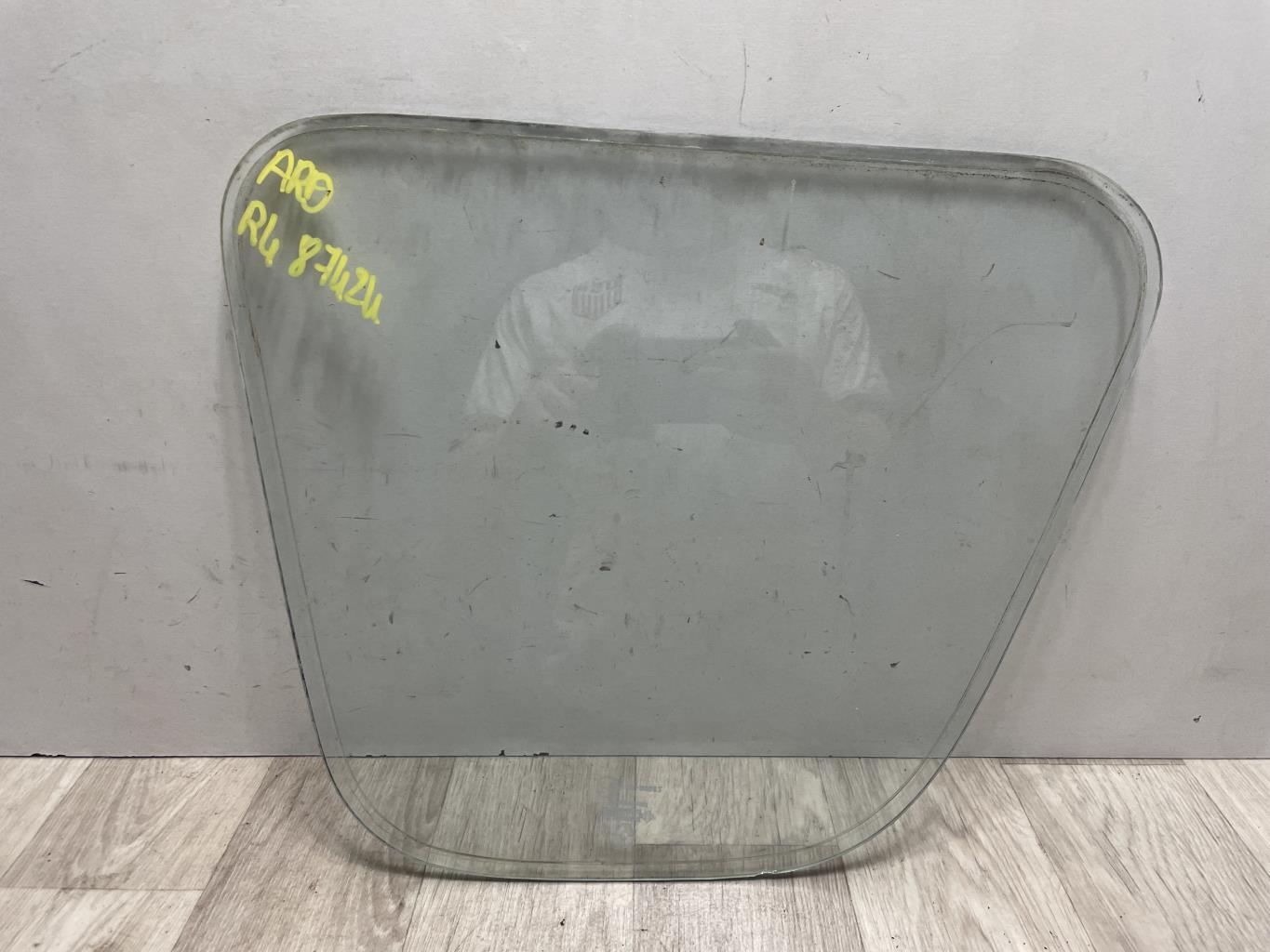 Custode arriere droit RENAULT R4 Essence - 1