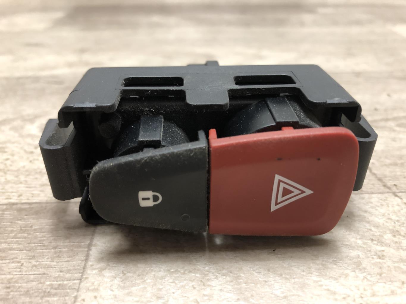 Interruttore luci emergenza RENAULT GRAND SCENIC 3 PHASE 1 Diésel - 1