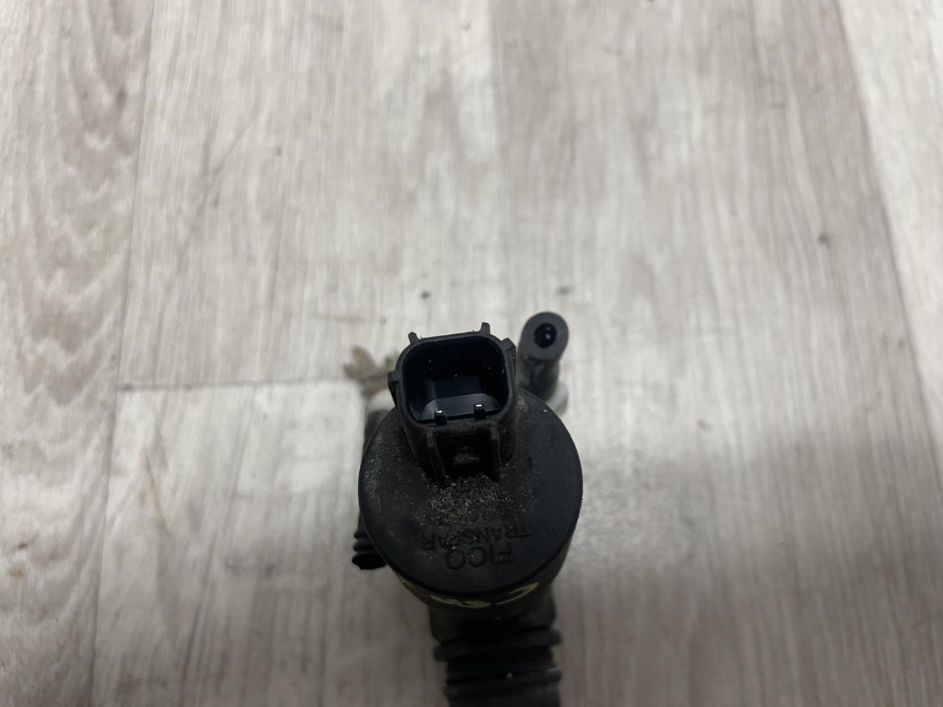 Pompe lave glace avant FORD FOCUS 3 PHASE 1 BREAK Diesel - 1