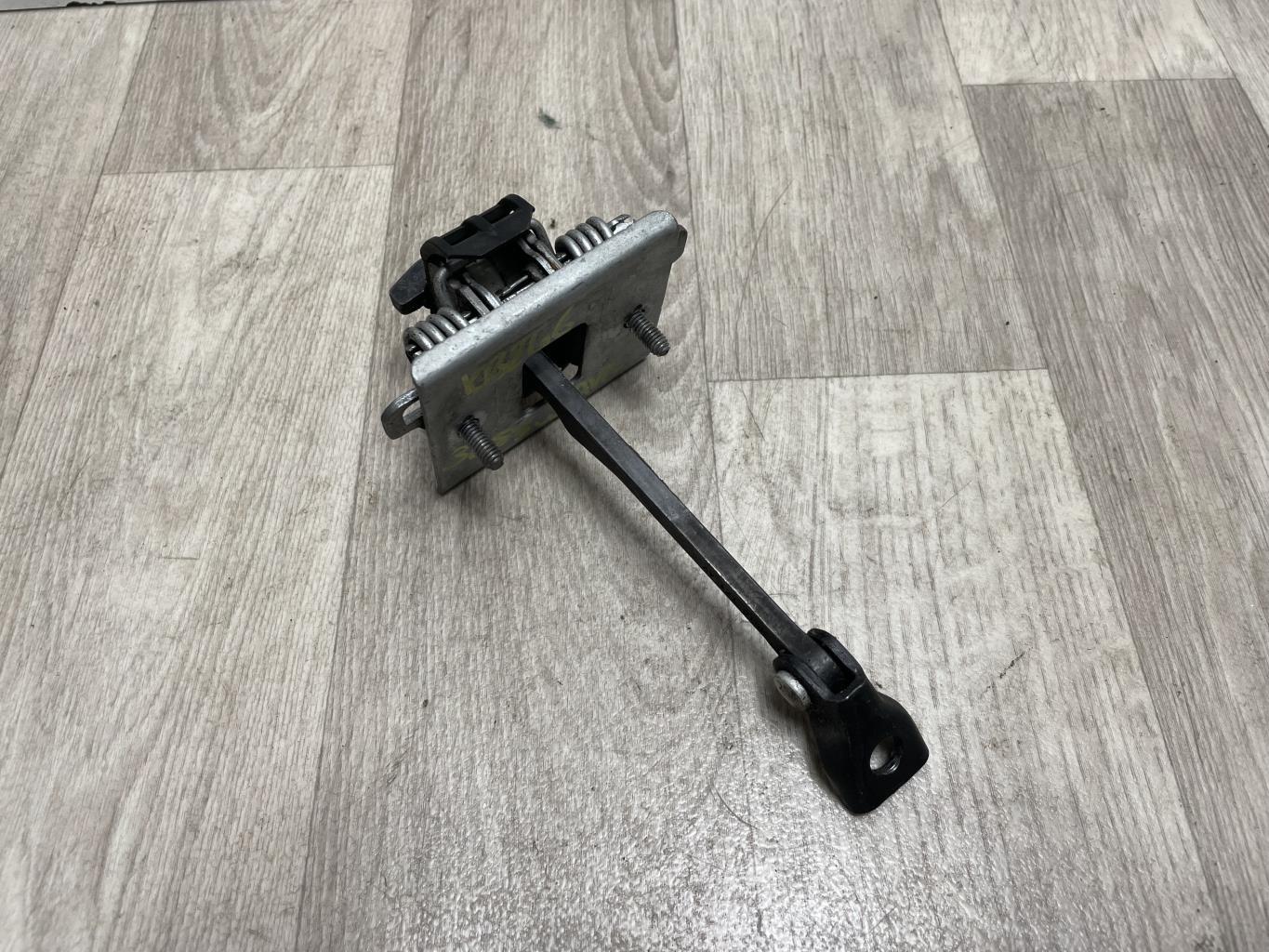 Tirante portiera anteriore sinistro PEUGEOT 308 1 SW PHASE 1 BREAK Diésel - 1