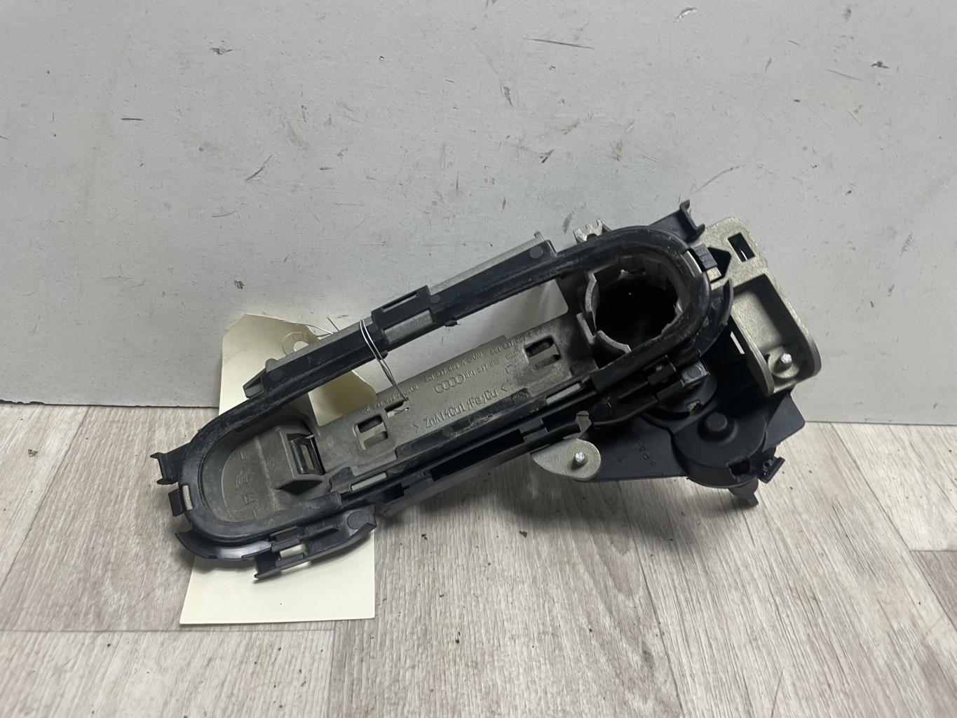 Support poignee porte avant gauche AUDI A3 2 SPORTBACK PHASE 1 Diesel - 1
