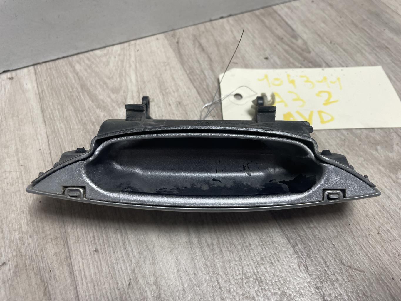 Maniglia portiera anteriore destra AUDI A3 2 SPORTBACK PHASE 1 Diésel - 1