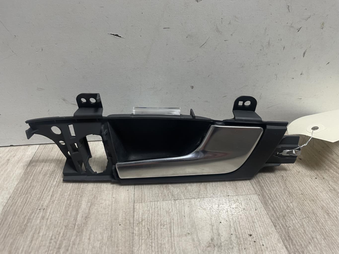 Maniglia interna anteriore destra AUDI A3 2 SPORTBACK PHASE 1 Diésel - 1
