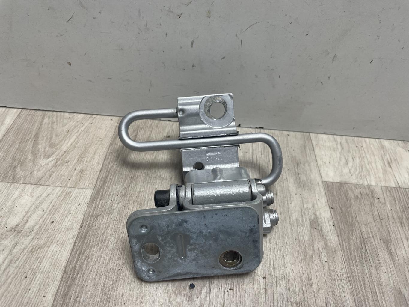 Cerniera portiera posteriore destra AUDI A3 2 SPORTBACK PHASE 1 Diésel - 1