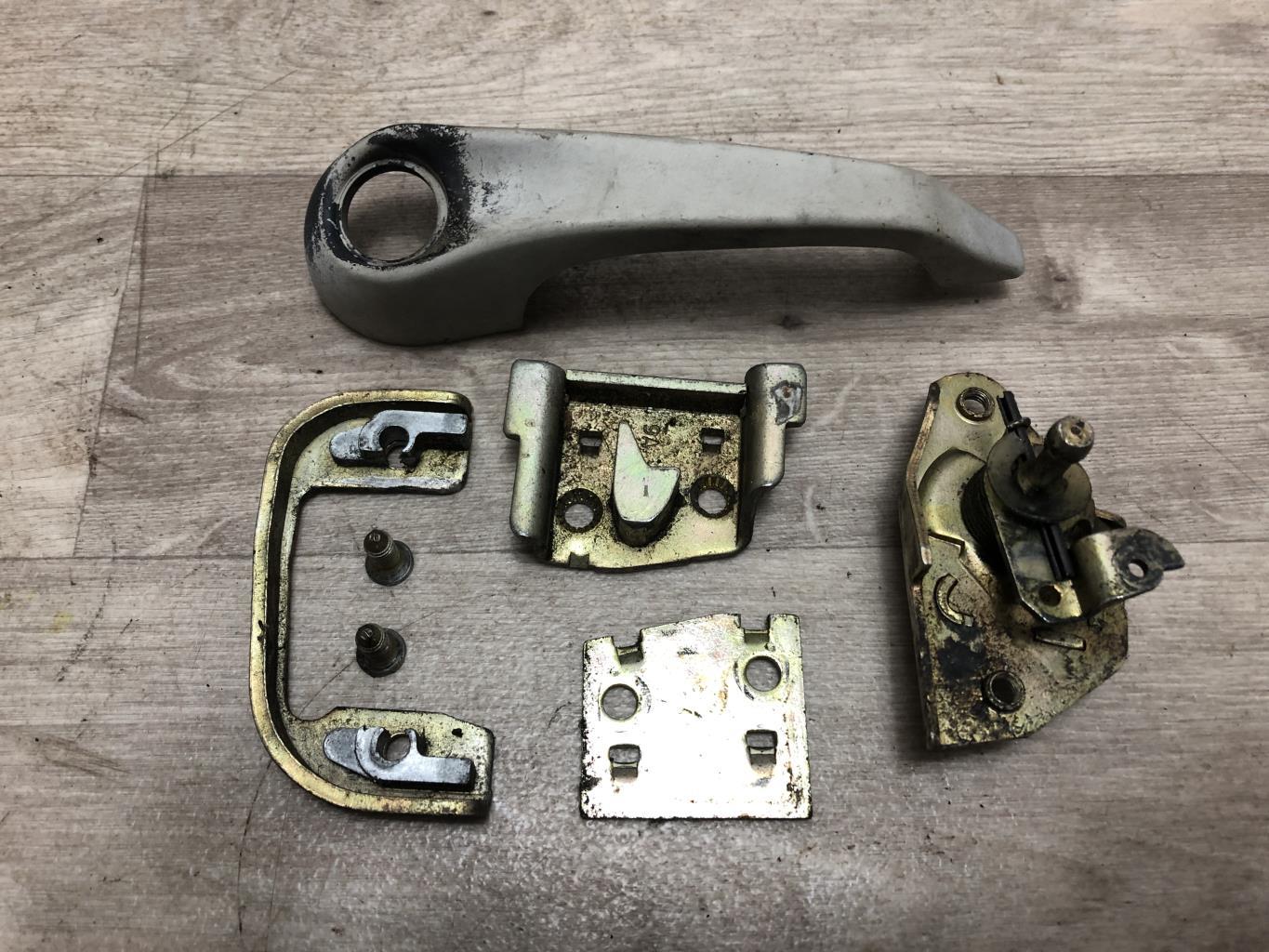 Maniglia portiera anteriore sinistra RENAULT R4 Gasolina - 1