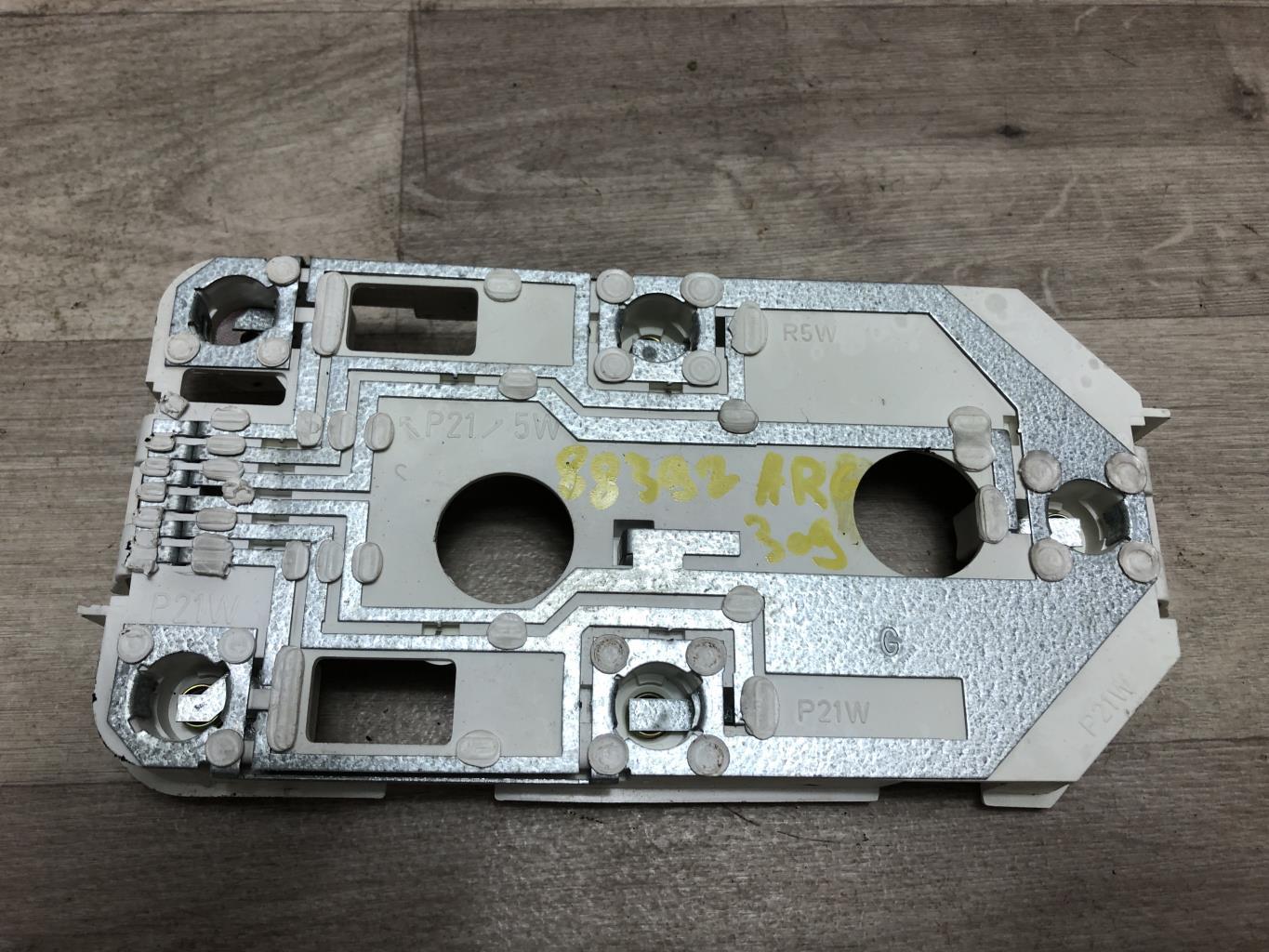 Base portalampade fanale posteriore sinistro PEUGEOT 309 PHASE 2 Diésel - 1