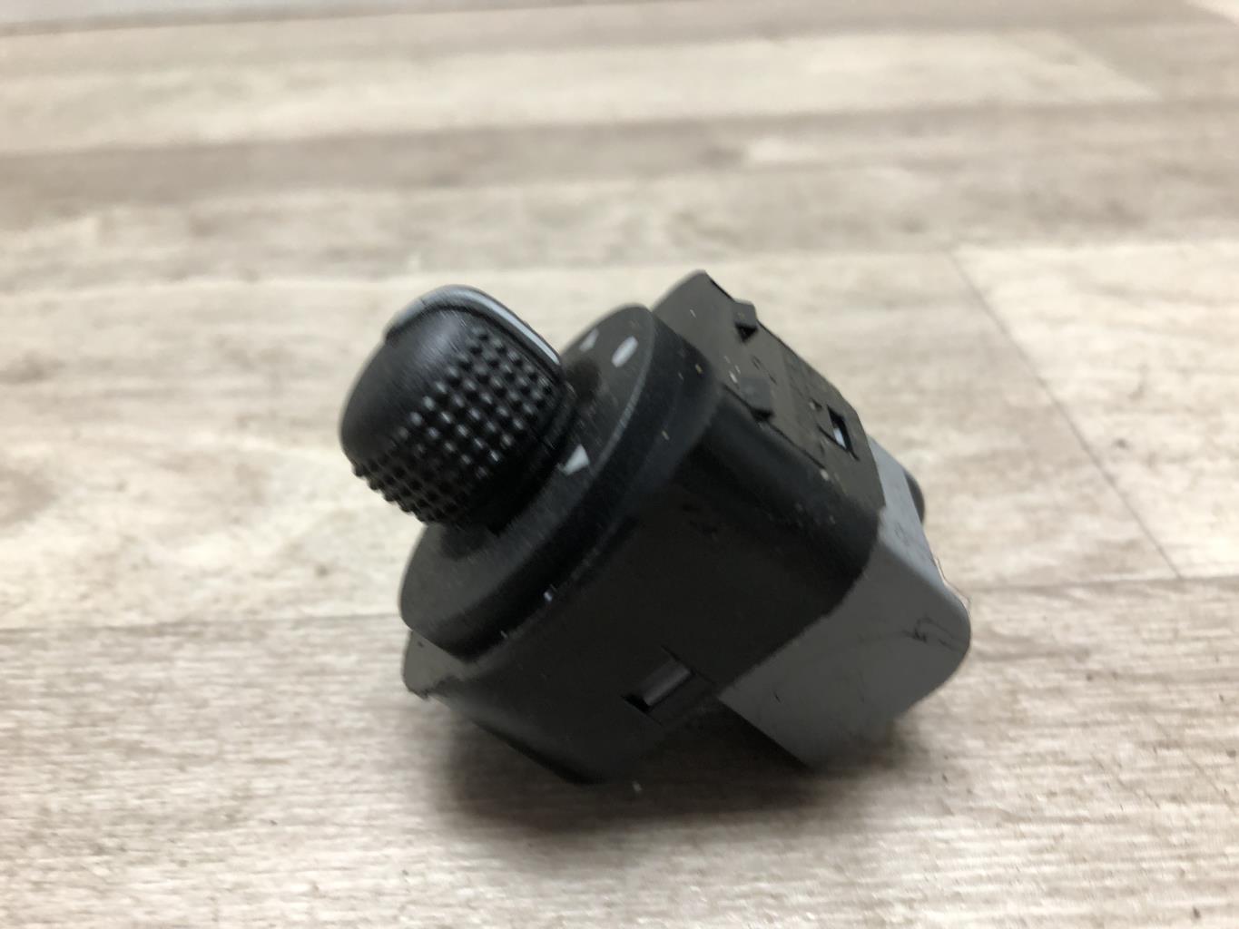 Commande retroviseurs FIAT DOBLO 2 PHASE 1 Diesel - 1