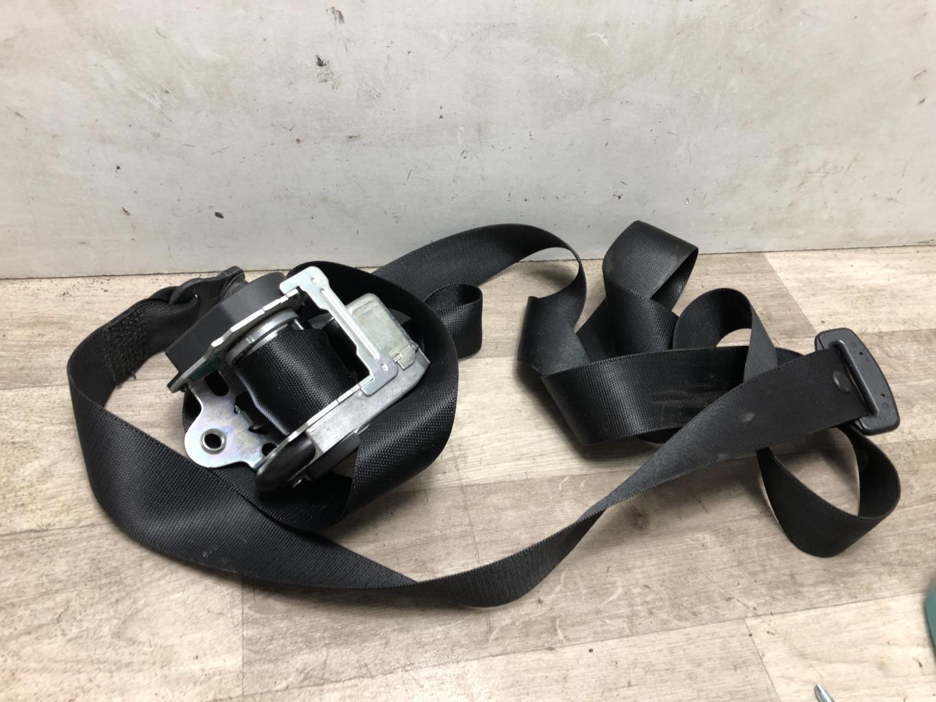 Cintura di sicurezza anteriore destra MERCEDES CLASSE B 245 PHASE 1 Diésel - 1