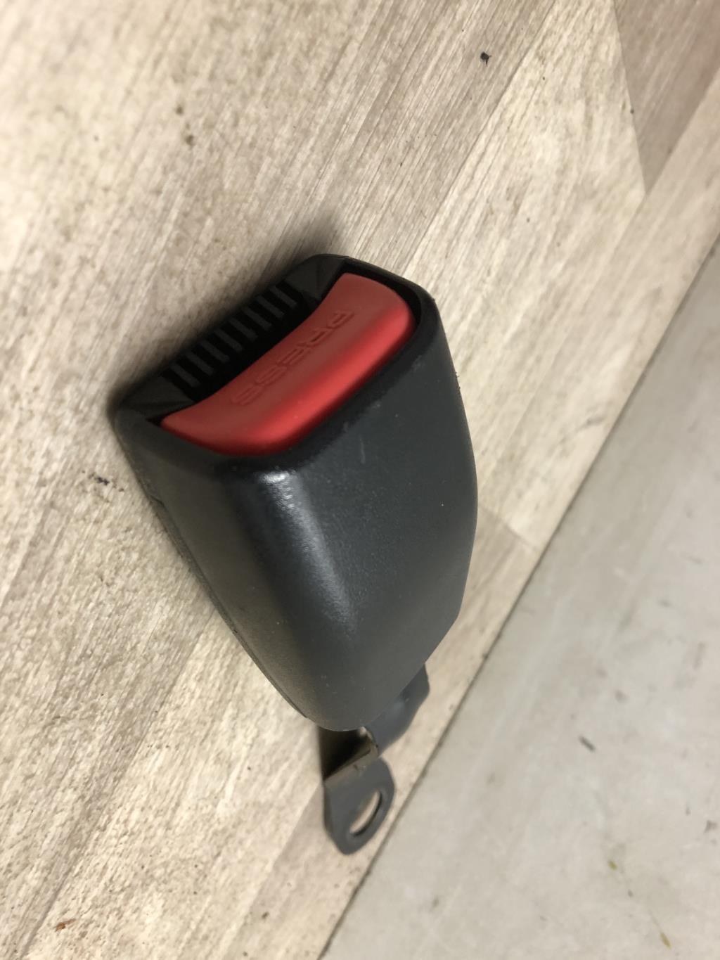 Aggancio cintura sicurezza anteriore destro CHEVROLET MATIZ 2 Gasolina - 1