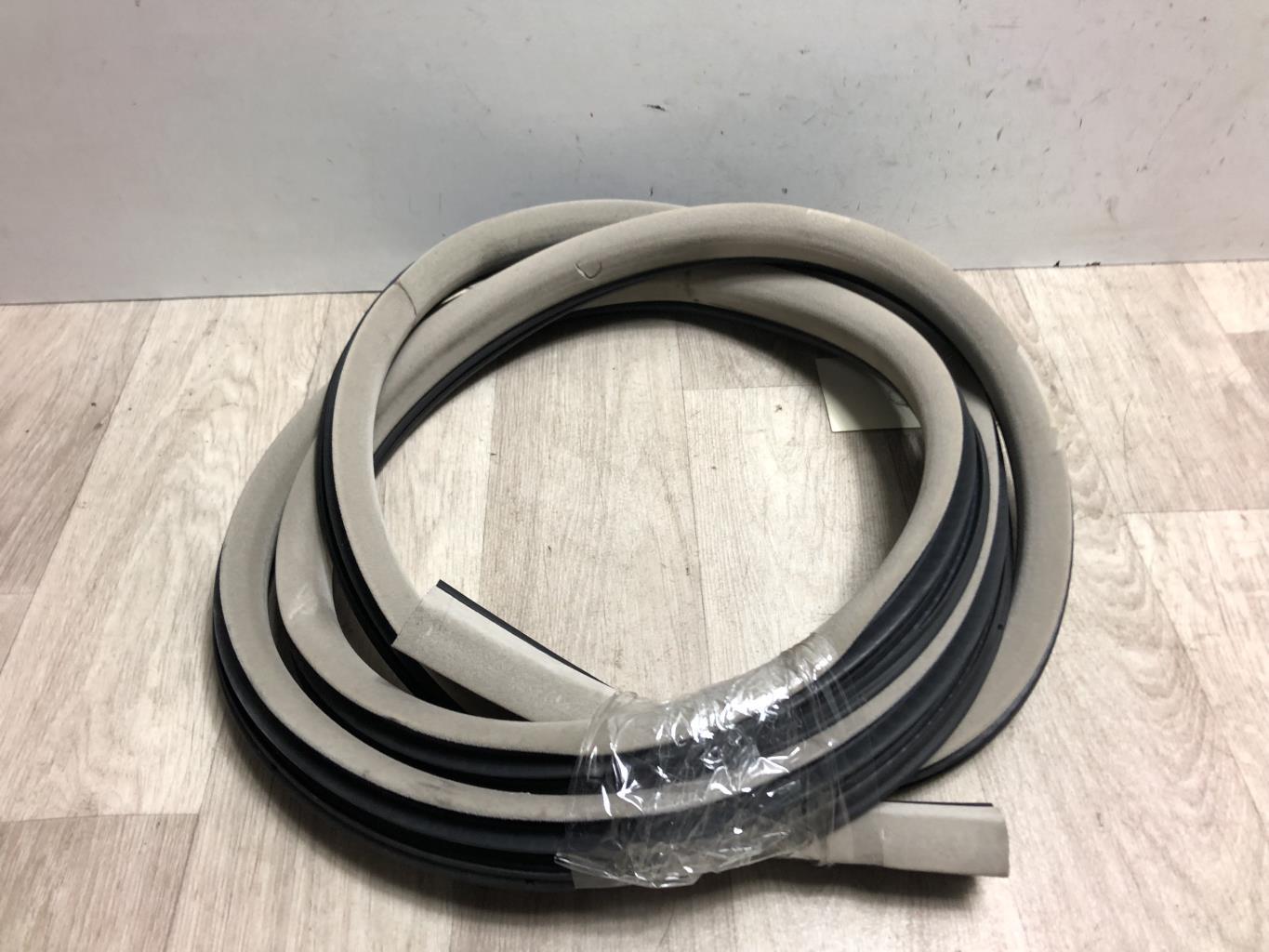 Junta de puerta trasera derecha CHRYSLER 300C PHASE 1 BREAK Diésel - 1