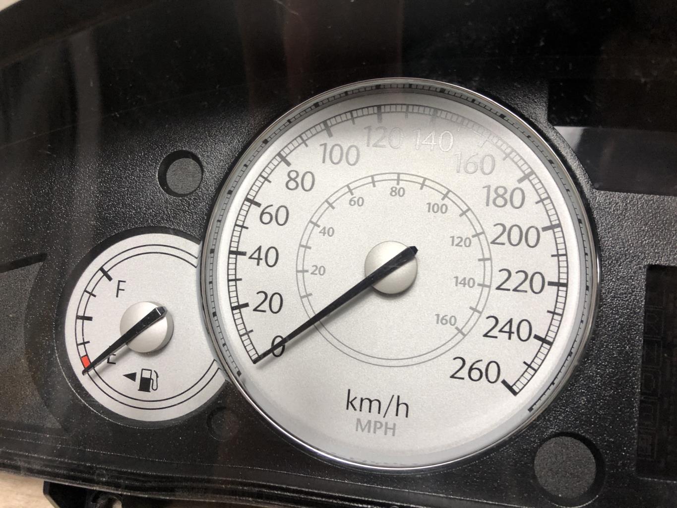 Compteur CHRYSLER 300C PHASE 1 BREAK Diesel - 1