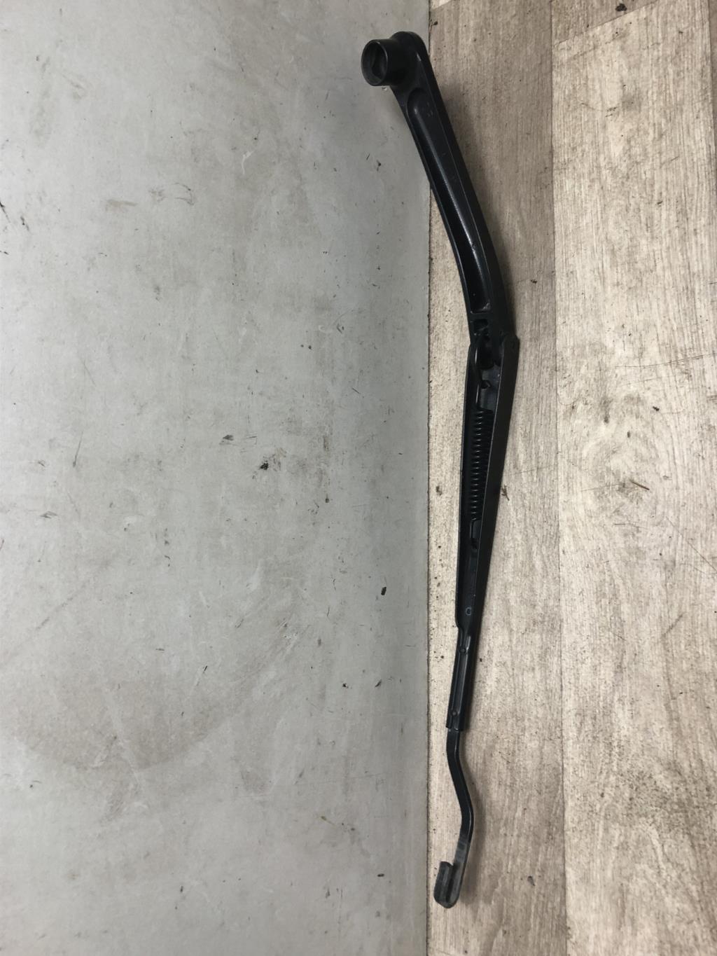 Braccio tergicristallo anteriore sinistro CHRYSLER 300C PHASE 1 BREAK Diésel - 1