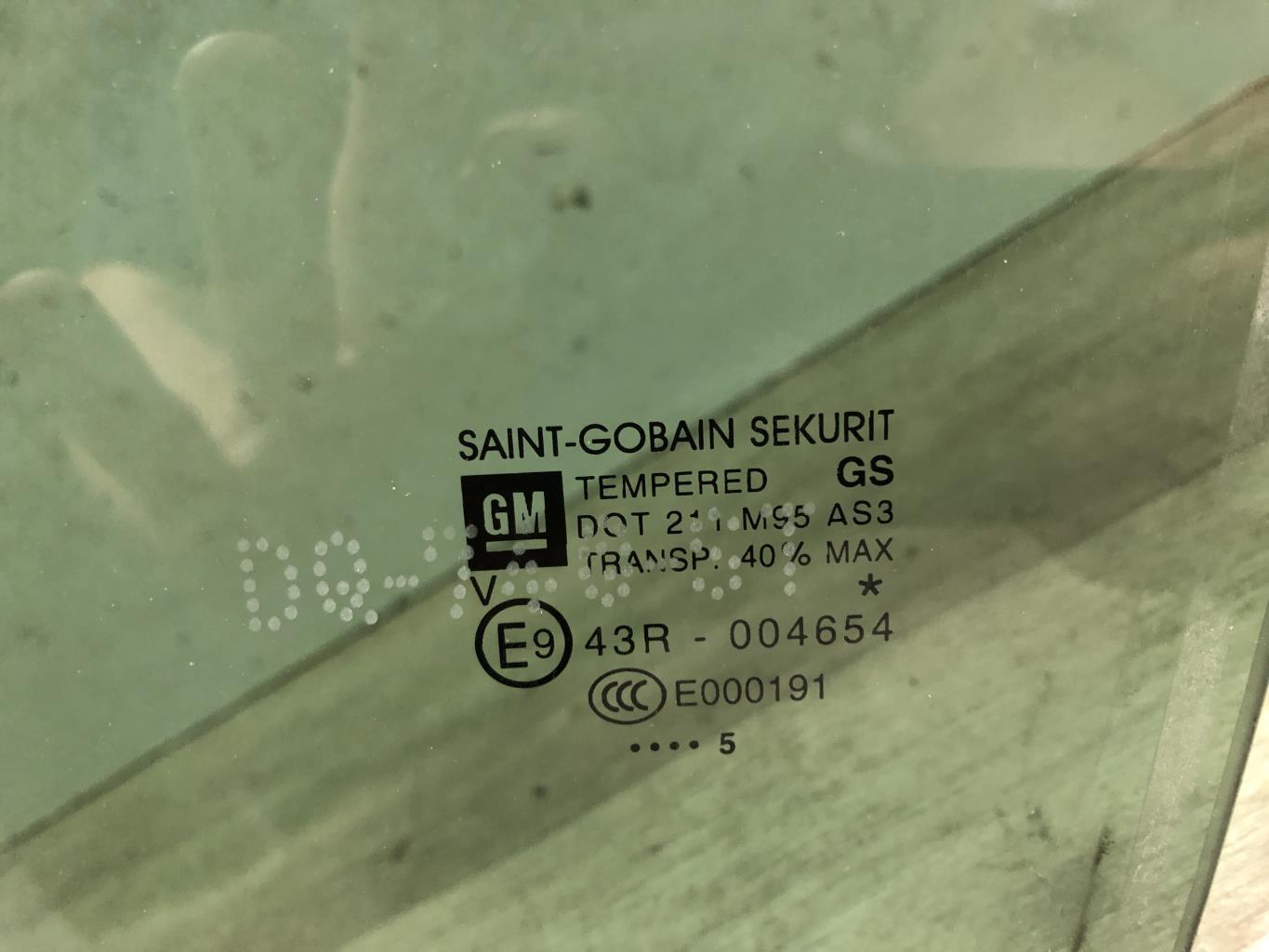 Vitre arriere gauche OPEL CORSA E Essence - 1