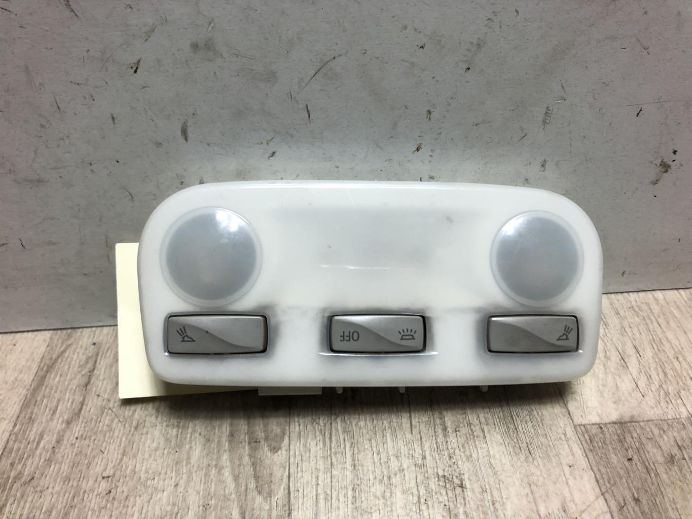 Luce di cortesia RENAULT GRAND SCENIC 3 PHASE 1 Diésel - 1