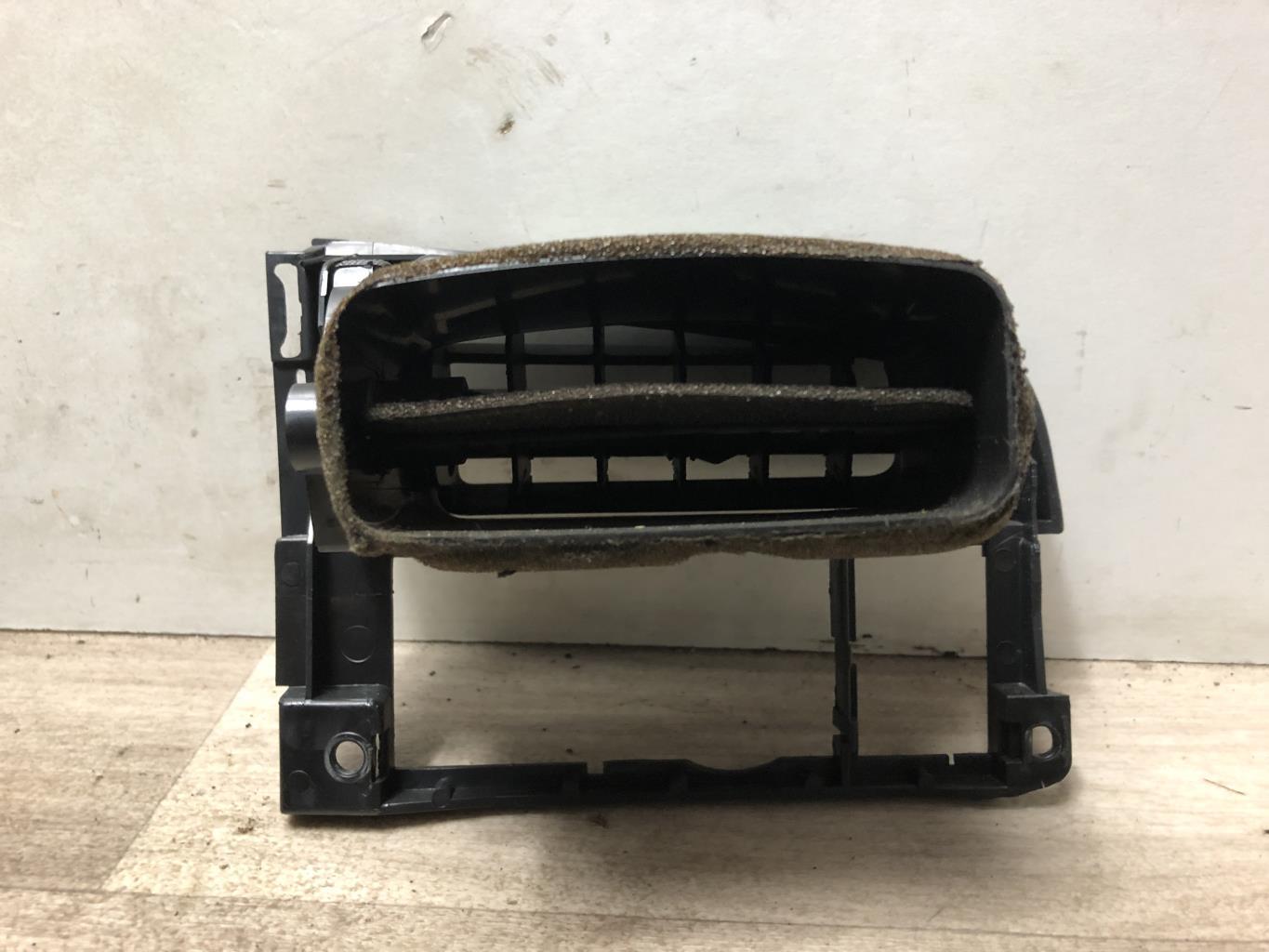 Bocchetta aerazione cruscotto anteriore sinistra VOLKSWAGEN GOLF 4 CABRIOLET  - 1