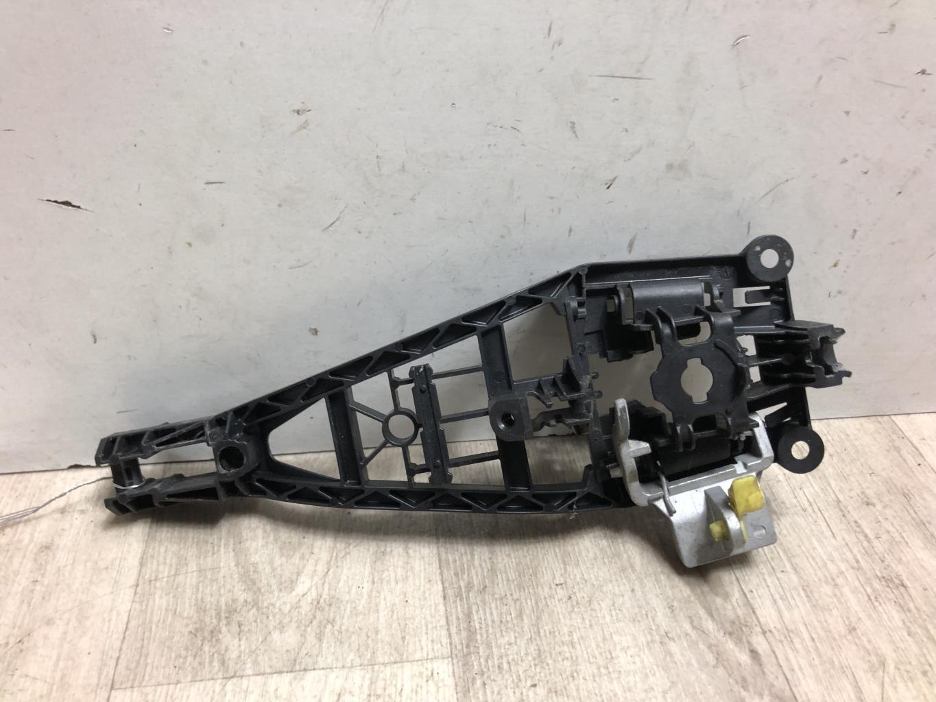 Support poignee porte avant gauche OPEL CORSA D PHASE 1 Diesel - 1