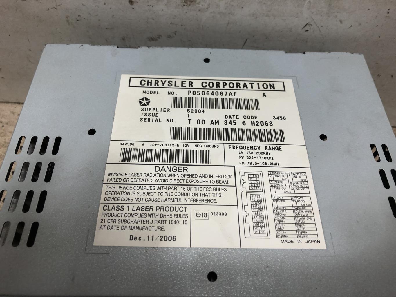 Autoradio originale CHRYSLER 300C PHASE 1 BREAK Diésel - 1