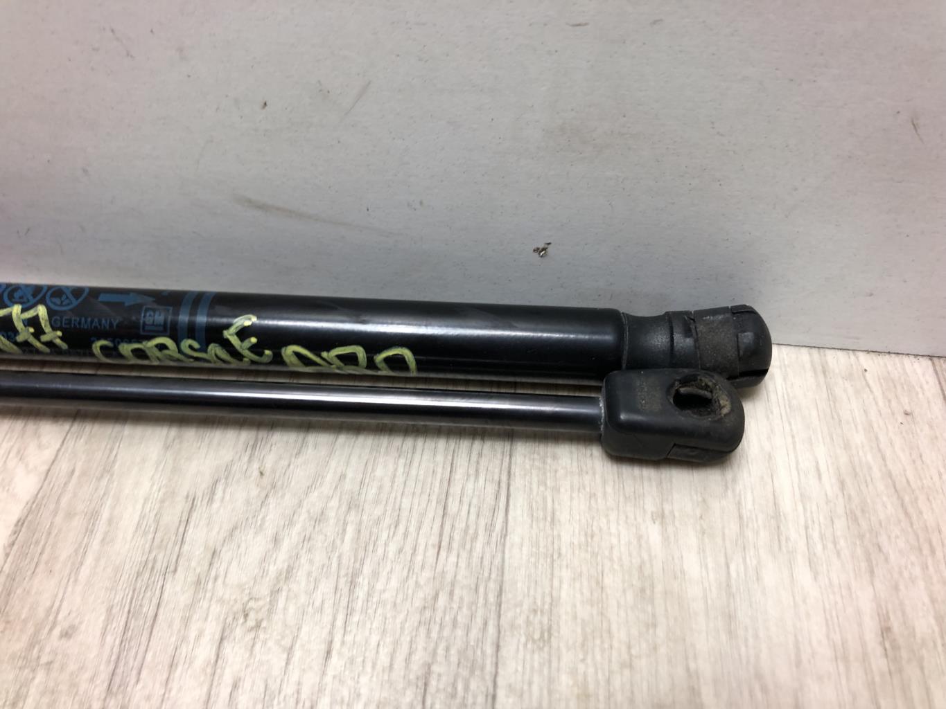 Verin de coffre OPEL CORSA E Essence - 1