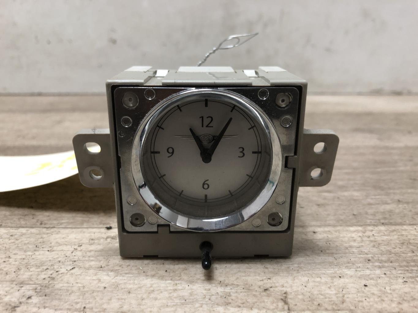 Horloge CHRYSLER 300C PHASE 1 BREAK Diesel - 1