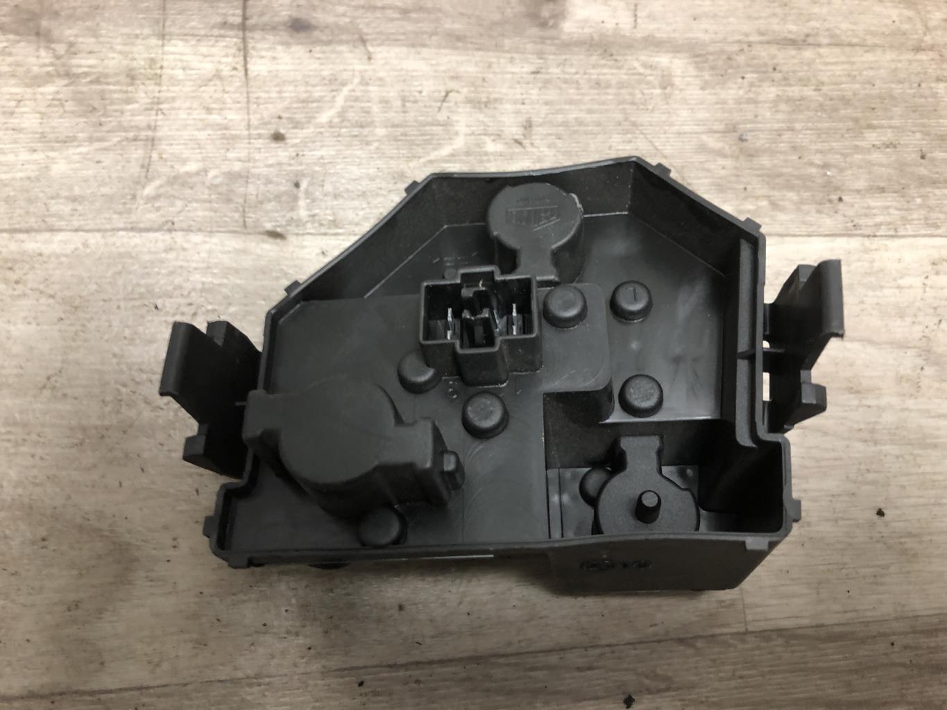 Base portalampade fanale posteriore sinistro SAAB 900 2 Gasolina - 1