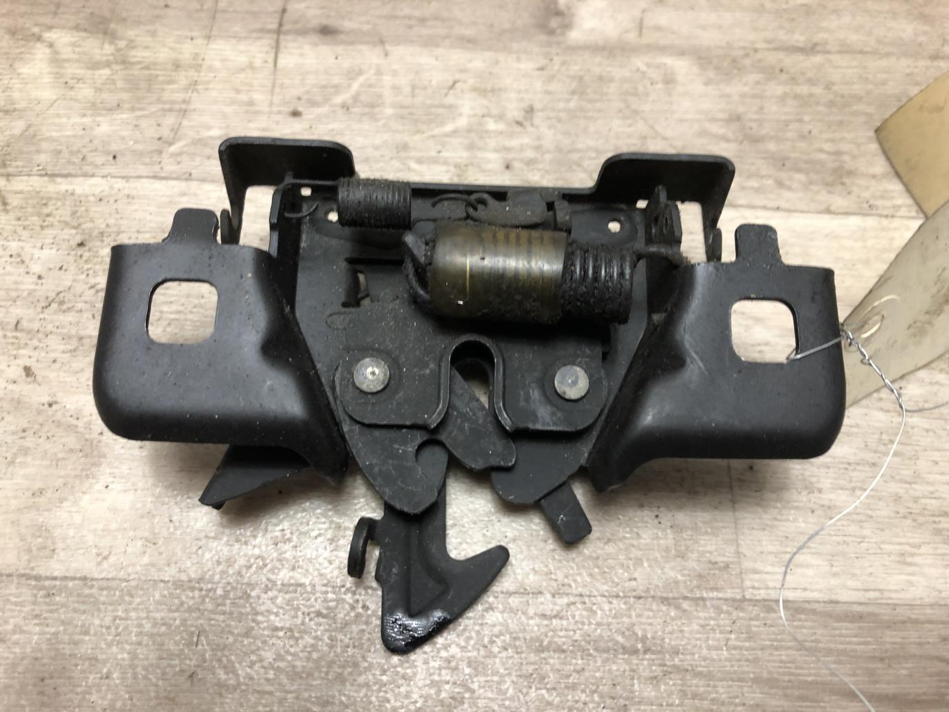Serrure de capot CHRYSLER 300C PHASE 1 BREAK Diesel - 1