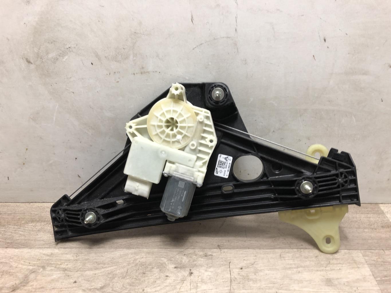 Alzacristalli elettrico posteriore destro RENAULT CLIO 5 PHASE 1 Gasolina/Híbrido - 1