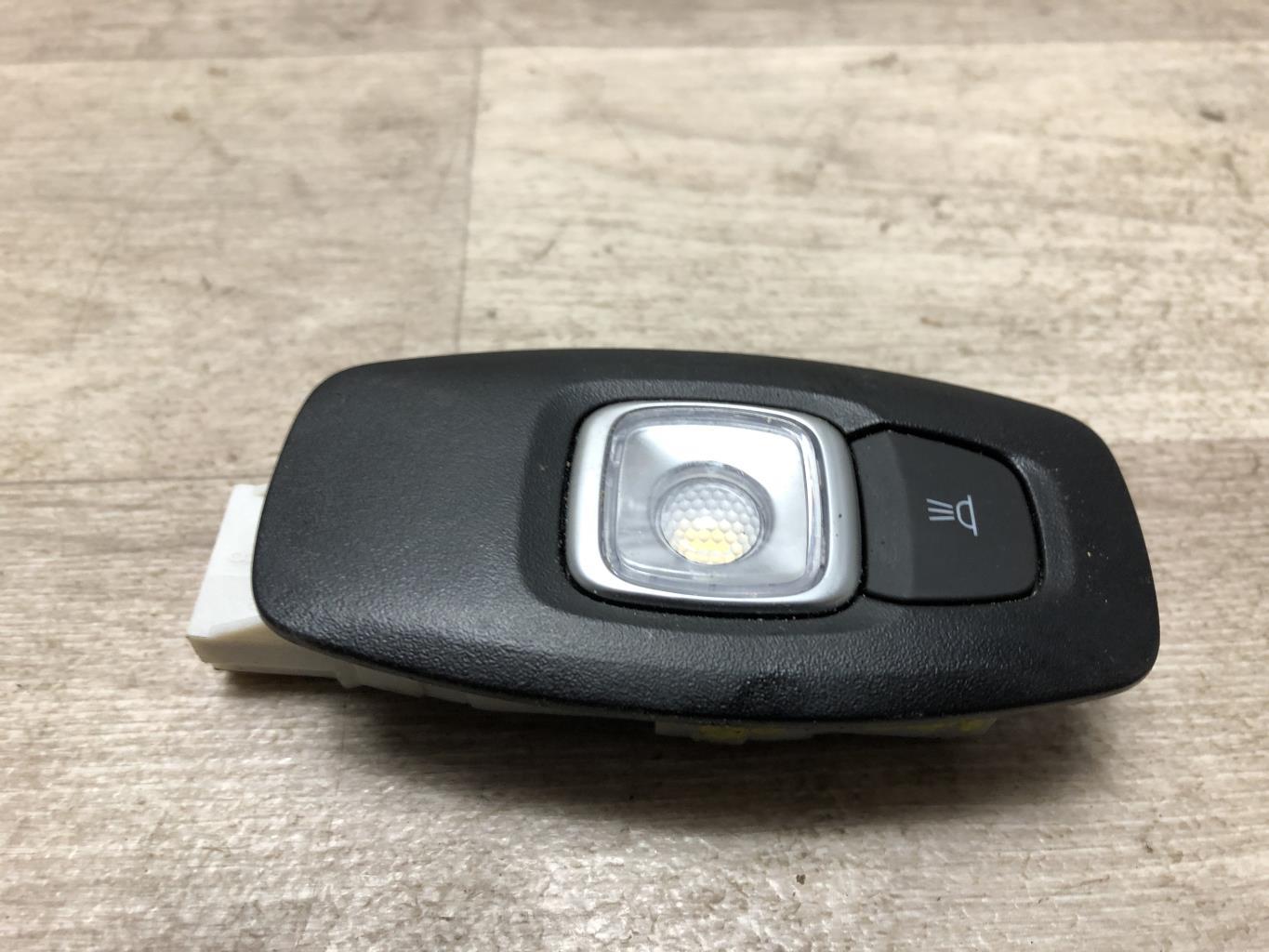 Eclairage de plafonnier RENAULT CLIO 5 PHASE 1 Essence/Hybride - 1