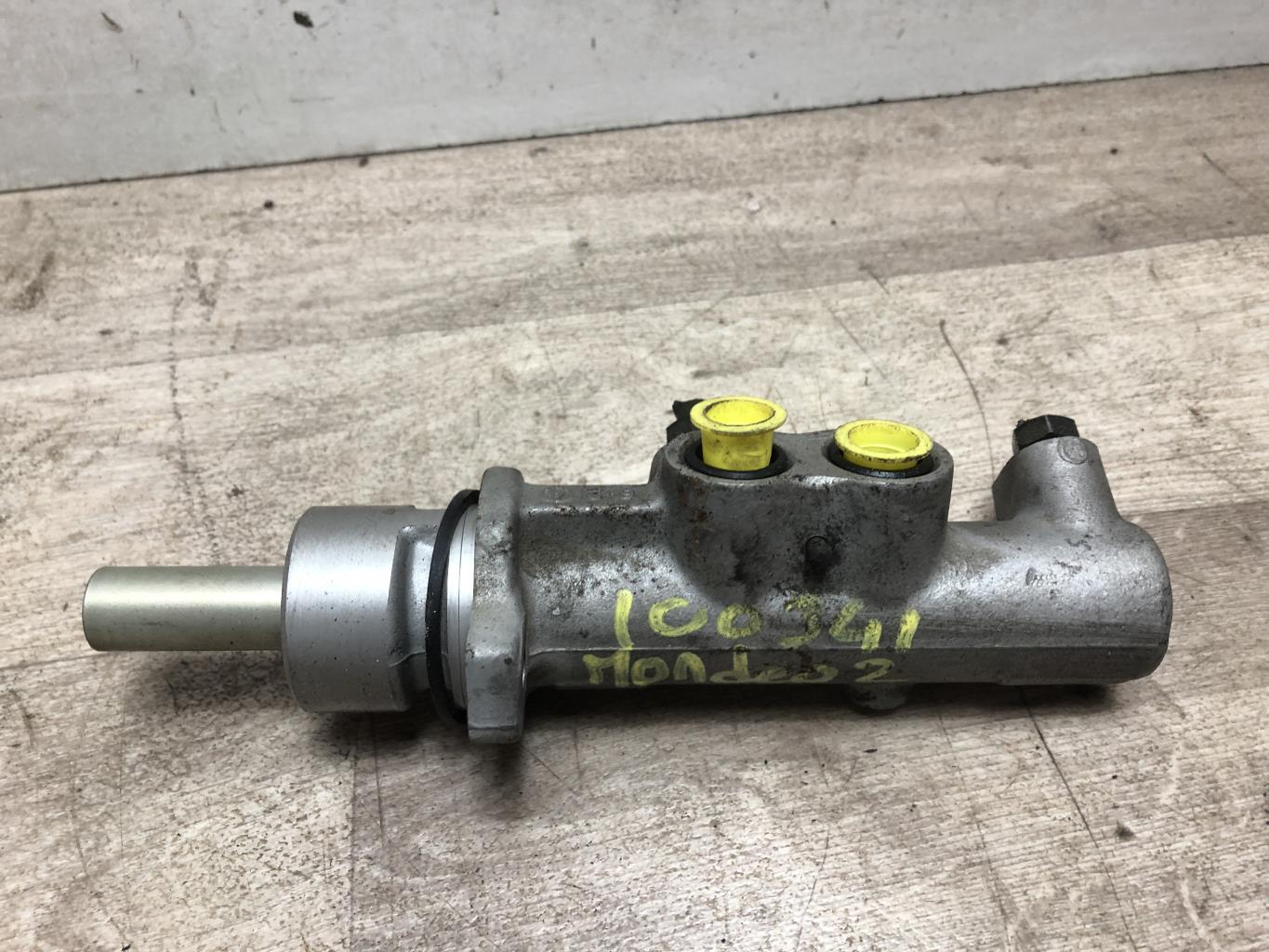 Cilindro maestro (freno) FORD MONDEO 2 Gasolina - 1