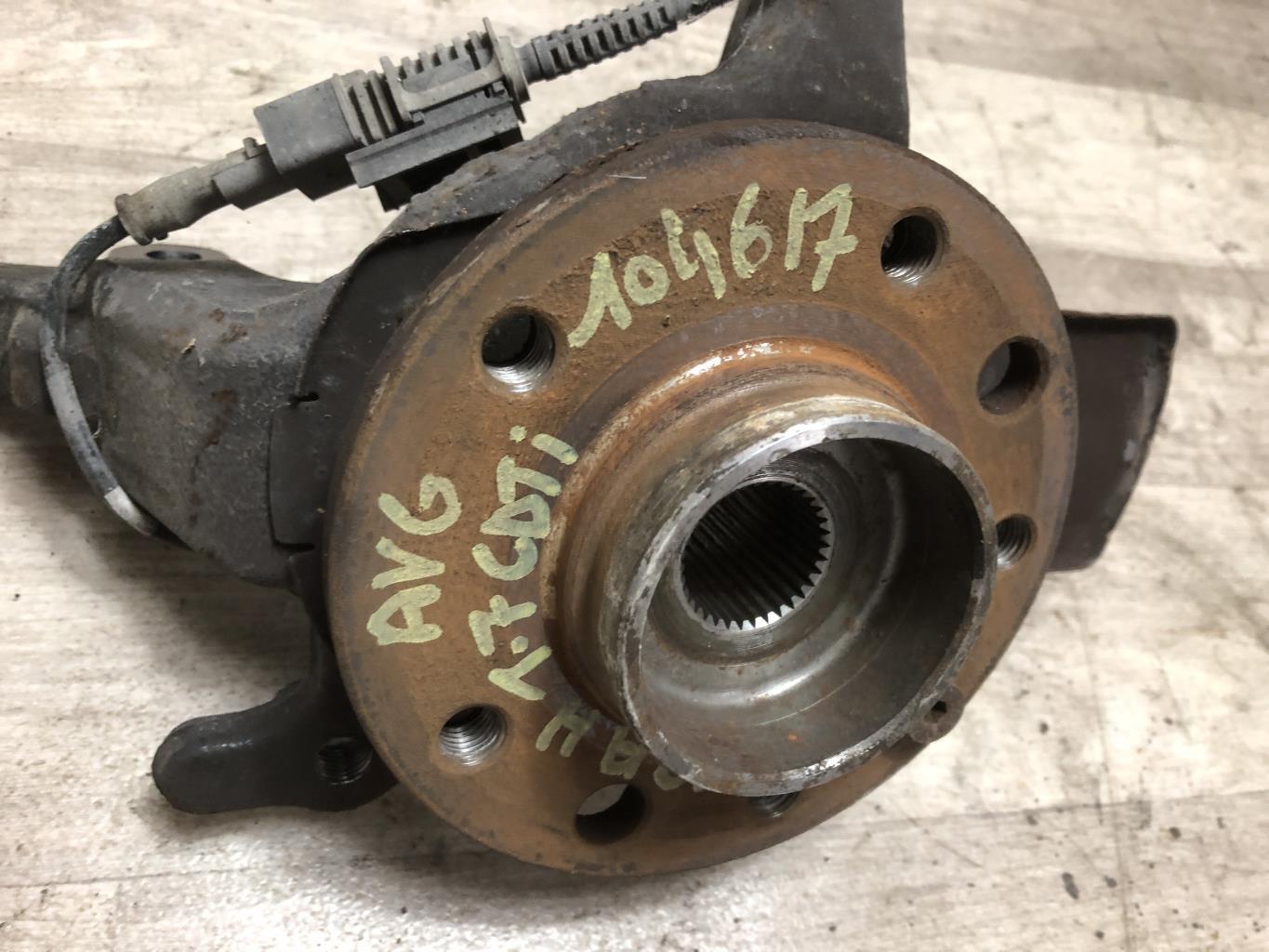 Fusee avant gauche OPEL ASTRA H PHASE 2 Diesel - 1