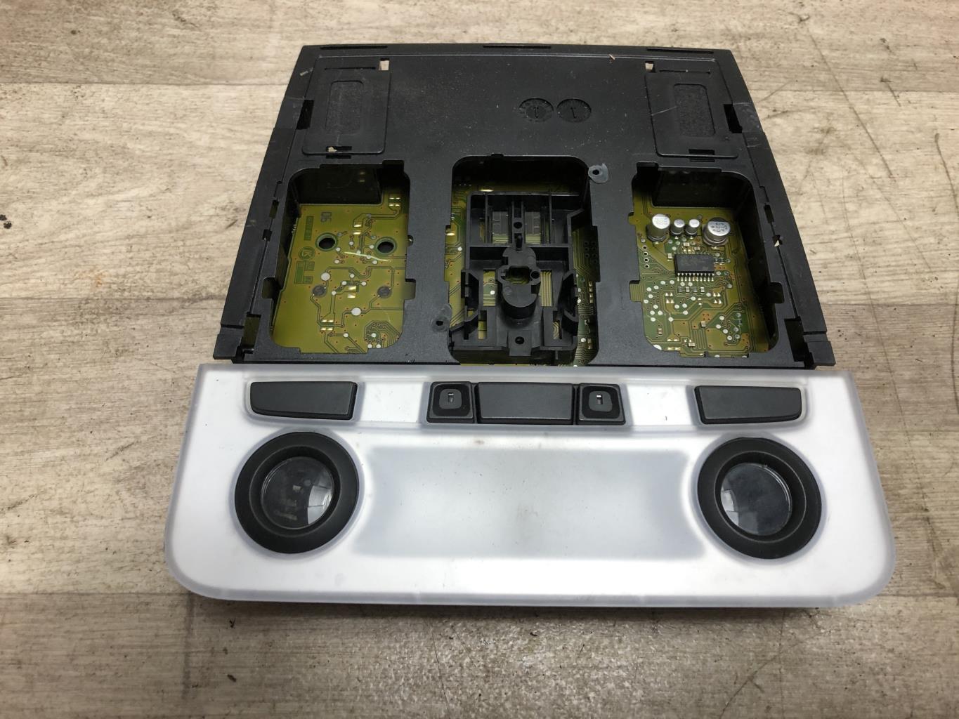 Eclairage de plafonnier BMW SERIE 3 E90 PHASE 1 Diesel - 1